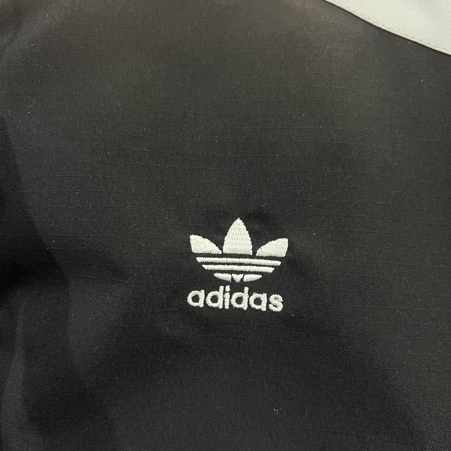 adidas ジャケット スポーツライン ロゴデザイン カジュアル ブラック ホワイト レザー調 - 画像 4