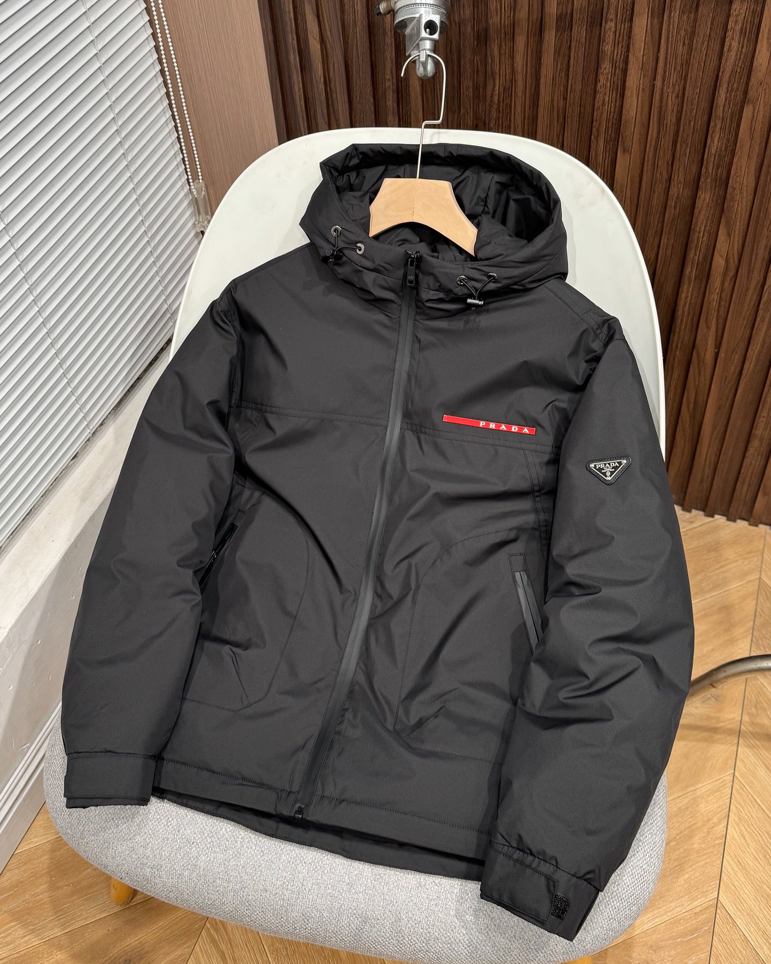 PRADA ダウンジャケット 2WAY フード付き 軽量 ブラック ネイビー ポリエステル - 画像 4