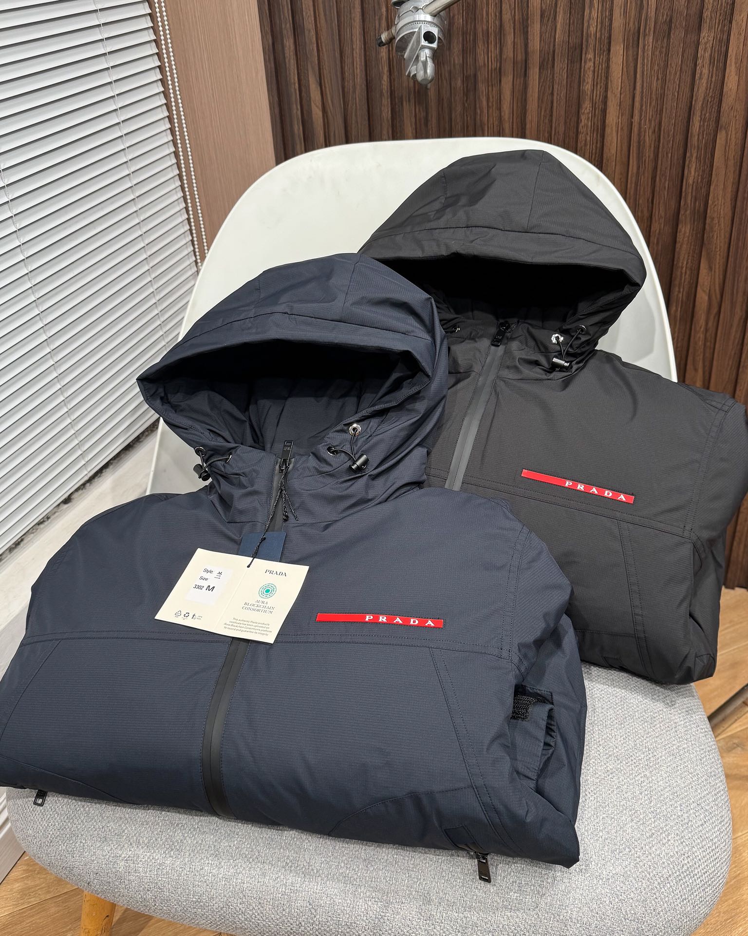 PRADA ダウンジャケット 2WAY フード付き 軽量 ブラック ネイビー ポリエステル - 画像 8