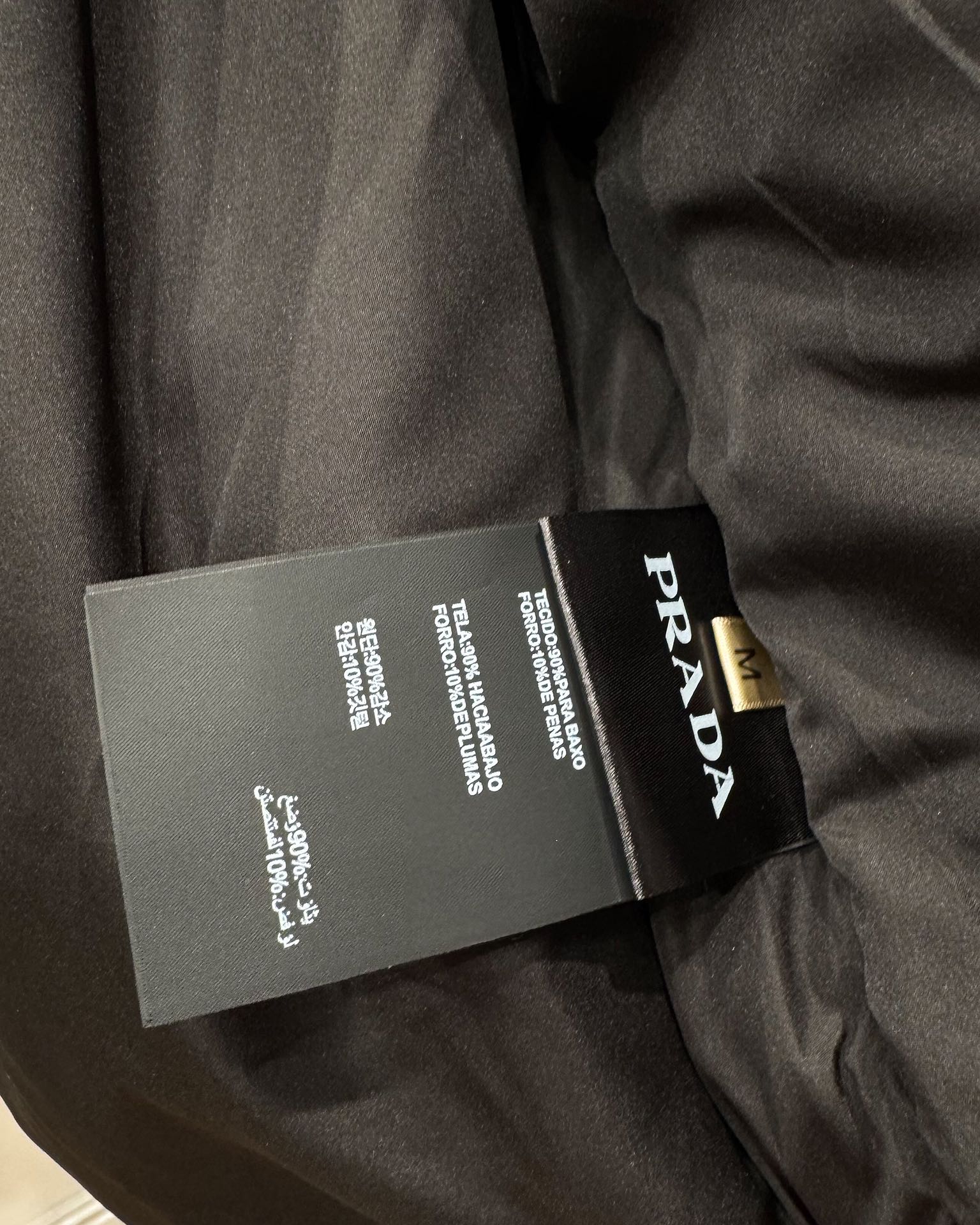 PRADA ダウンジャケット フード付き 撥水加工 通勤カジュアル ブラック ポリエステル - 画像 8