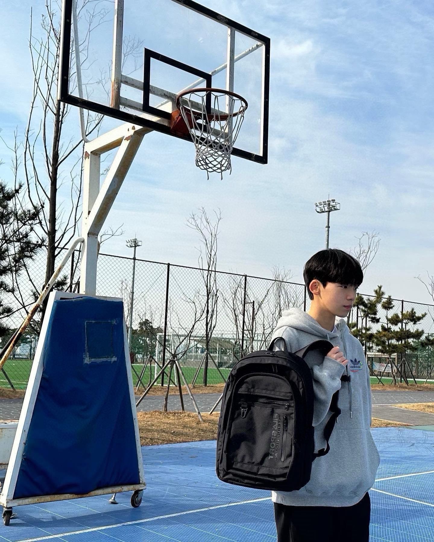 adidas パーカー パーカー オーバーサイズ ロゴプリント カジュアル 通勤 ブラック ホワイト グレー マルチカラー フリーサイズ - 画像 3