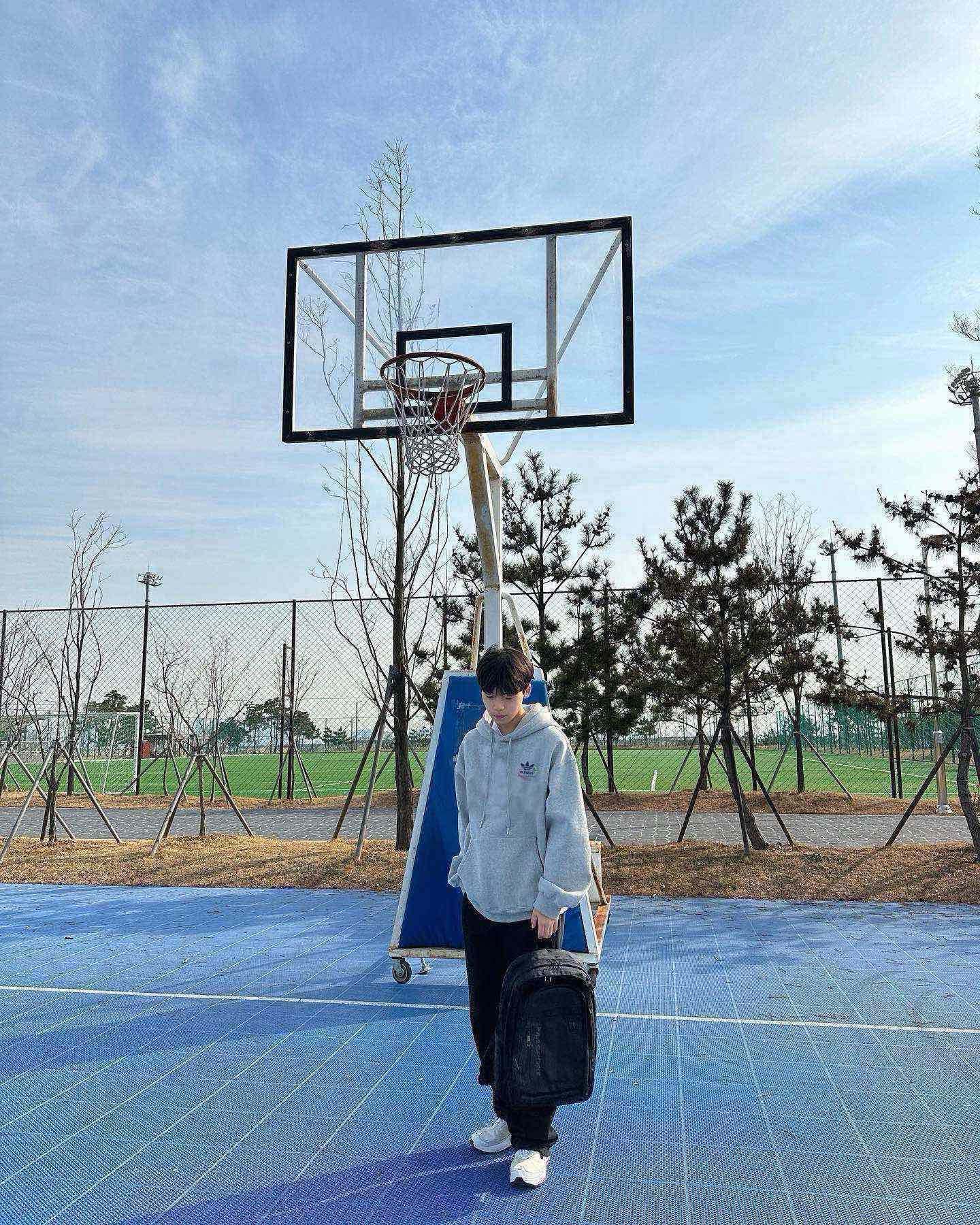 adidas パーカー パーカー オーバーサイズ ロゴプリント カジュアル 通勤 ブラック ホワイト グレー マルチカラー フリーサイズ - 画像 7