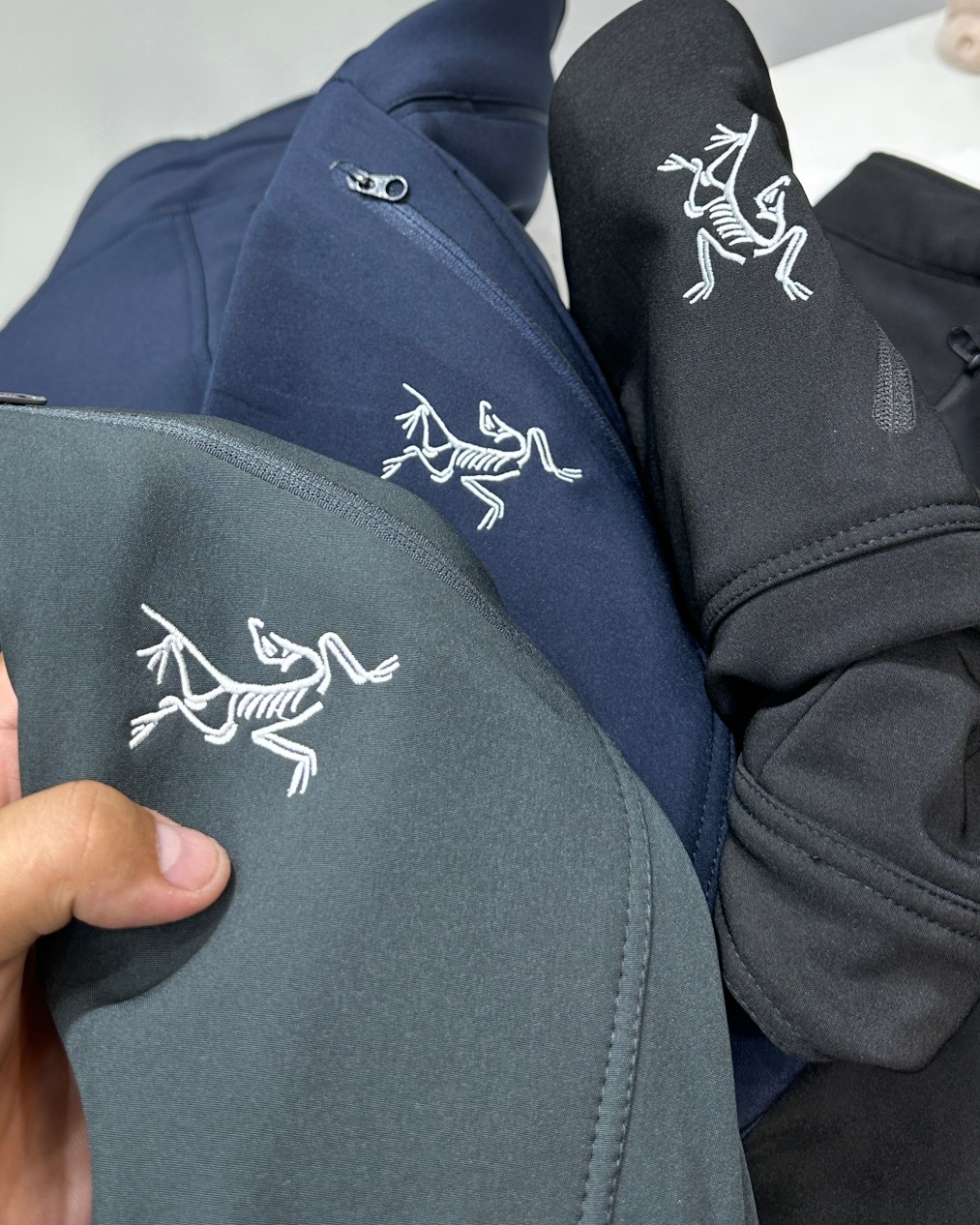 ARC'TERYX パンツ マルチポケット A4収納 軽量 ボトムス ネイビー/ブラック/グレー ナイロン - 画像 9