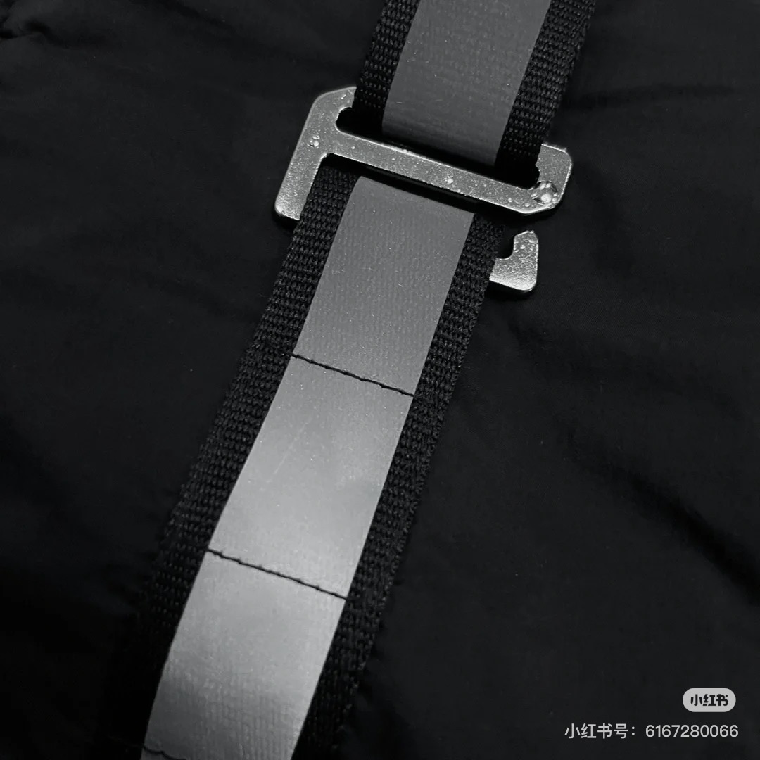 CANADA GOOSE ダウンジャケット Expeditionモデル 防寒性能高 保温力抜群 ブラック/レザー調 - 画像 3