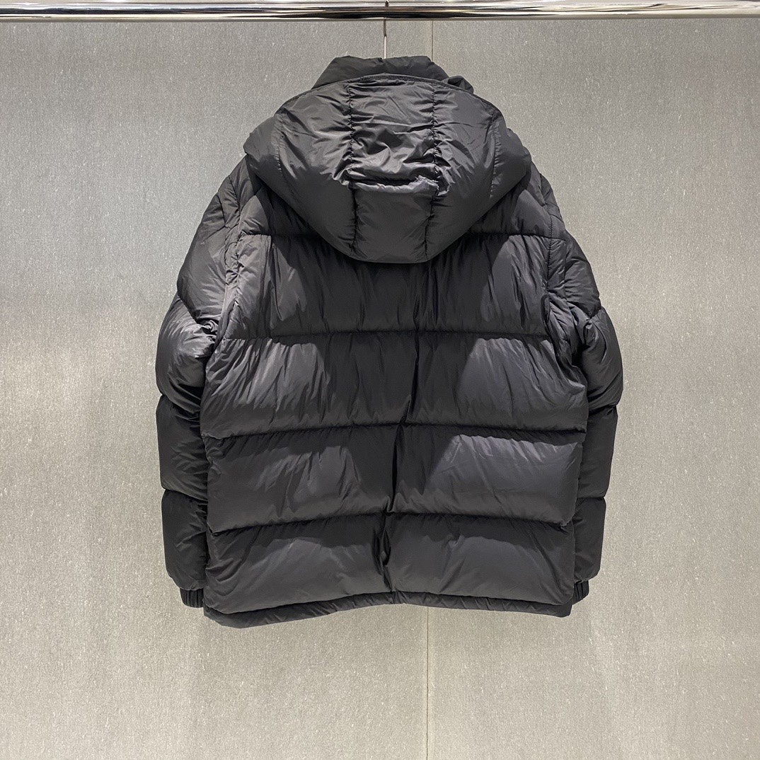 BALENCIAGA ダウンベスト ミニサイズ フード付き ダブルジップ ブラック レザー調 - 画像 3