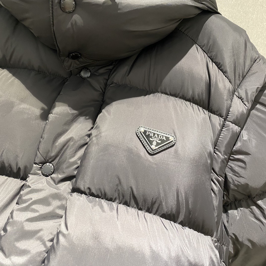 BALENCIAGA ダウンベスト ミニサイズ フード付き ダブルジップ ブラック レザー調 - 画像 8