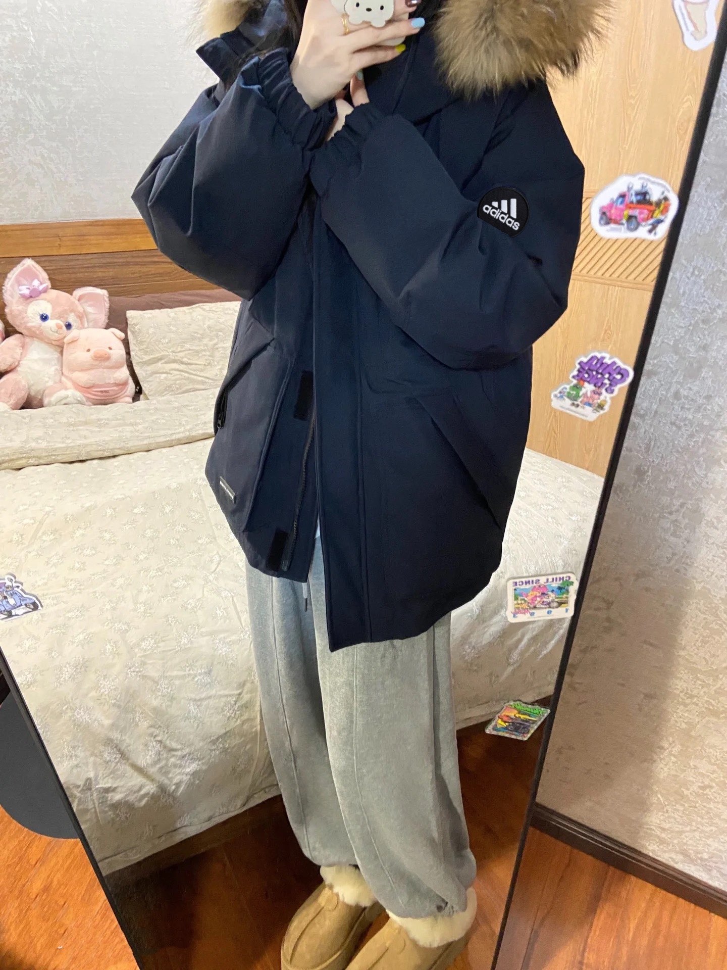 adidas ダウンジャケット ファーリング フード付き ミニサイズ 防寒対応 ネイビー レザー風素材 - 画像 3