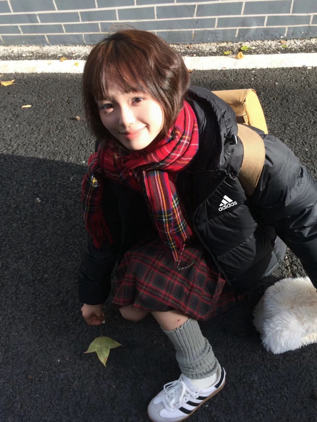 adidas ダウンジャケット フード付き 軽量通勤カジュアル ブラック - 画像 6