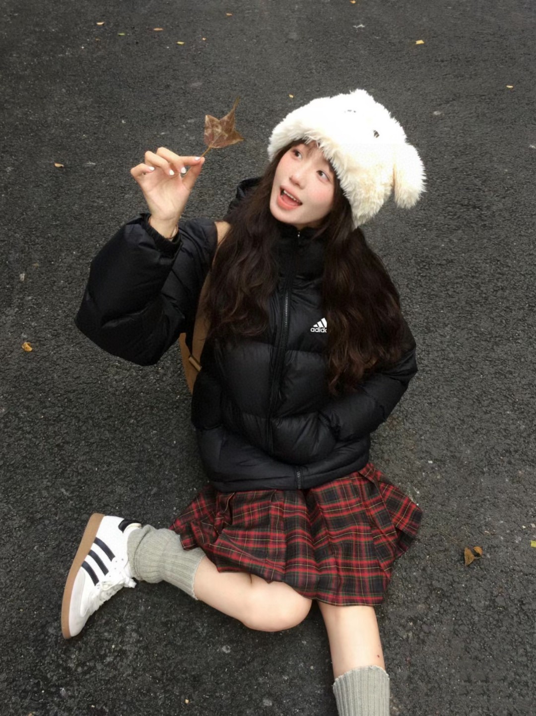 adidas ダウンジャケット フード付き 軽量通勤カジュアル ブラック - 画像 9