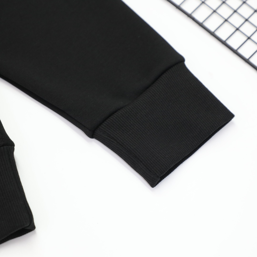 adidas スウェットシャツ クルーネック ブラック レギュラーフィット 伸縮性素材 高級ライン ブラック - 画像 9