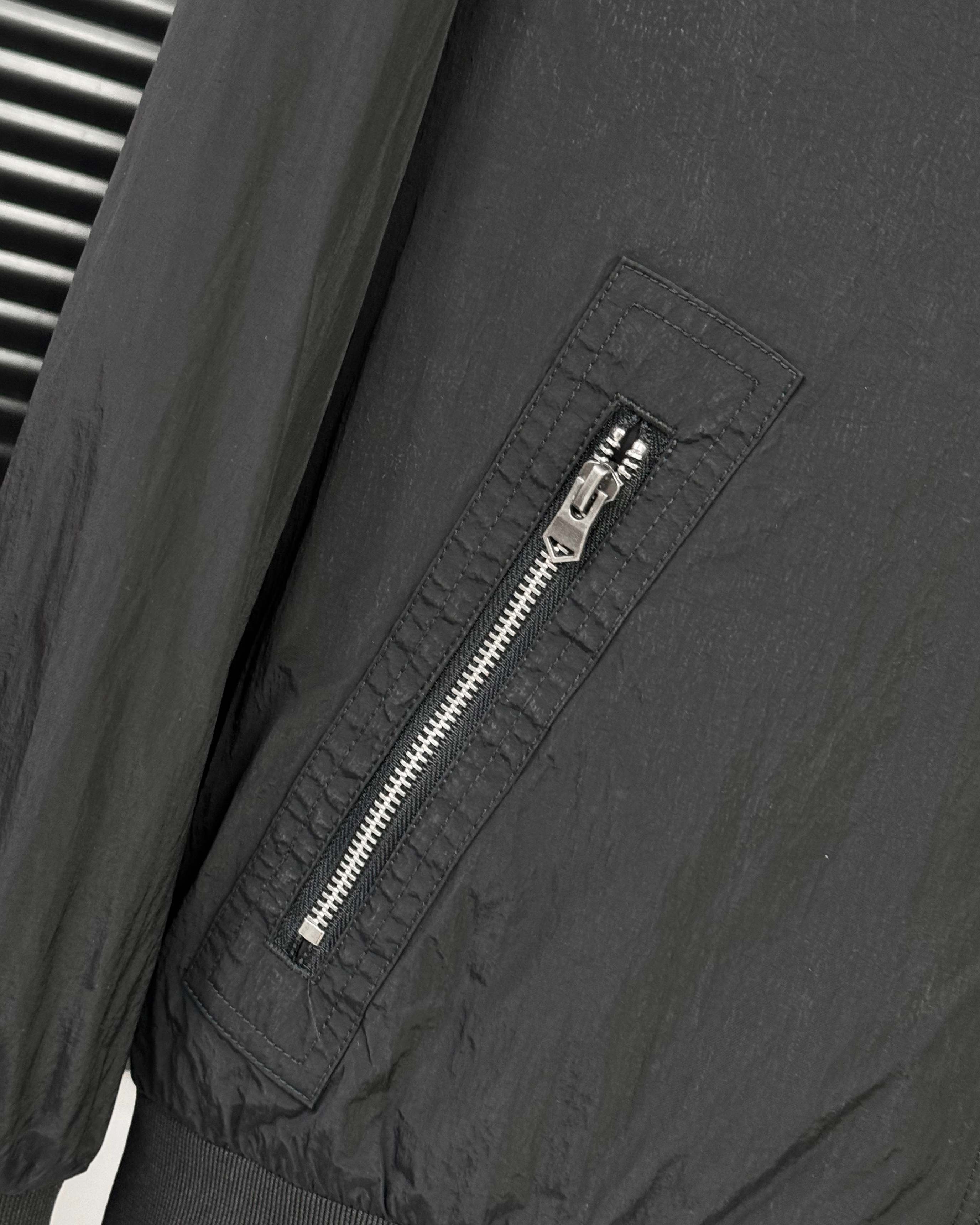 PRADA ダウンジャケット パーカー 90%ダウン 収納力抜群 ブラック ネイビー レザートリム - 画像 8