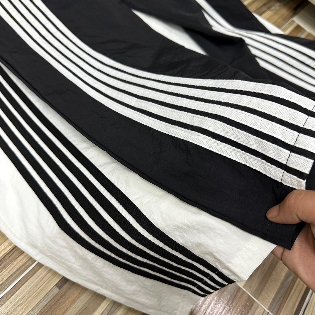 adidas パンツ ファッション スポーツウェア 3本線デザイン 伸縮性 ブラック ホワイト - 画像 7