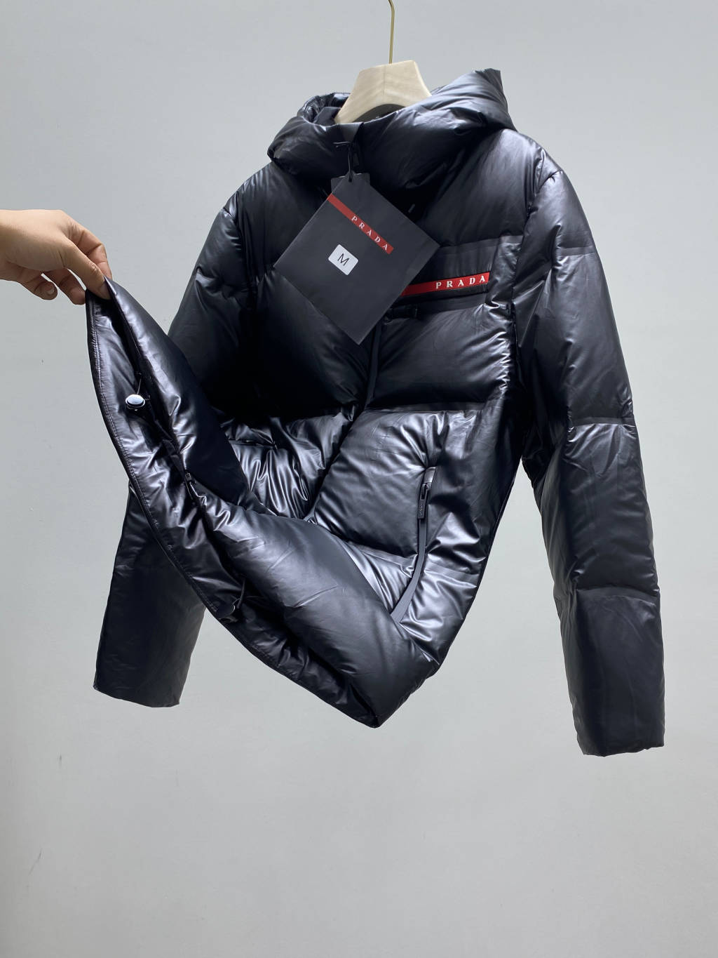 PRADA ダウンジャケット レッドロゴ 2WAY マイナス20度対応 グラフェンパッディング ブラック ポリエステル - 画像 8