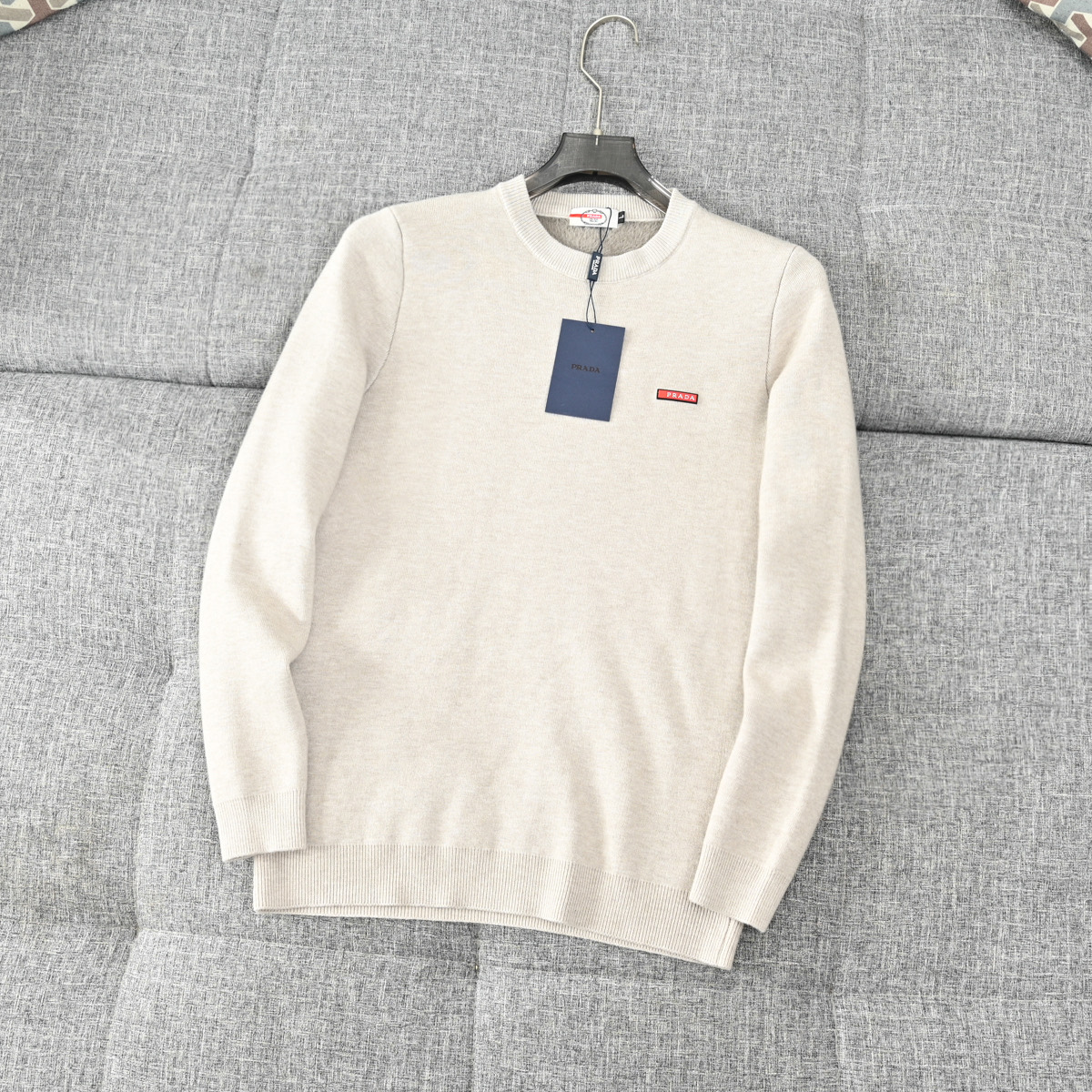 PRADA セーター ロゴ刺繍 ビジネスカジュアル 5色展開 レザー調 ブラック ホワイト ネイビー ベージュ グレー - 画像 8