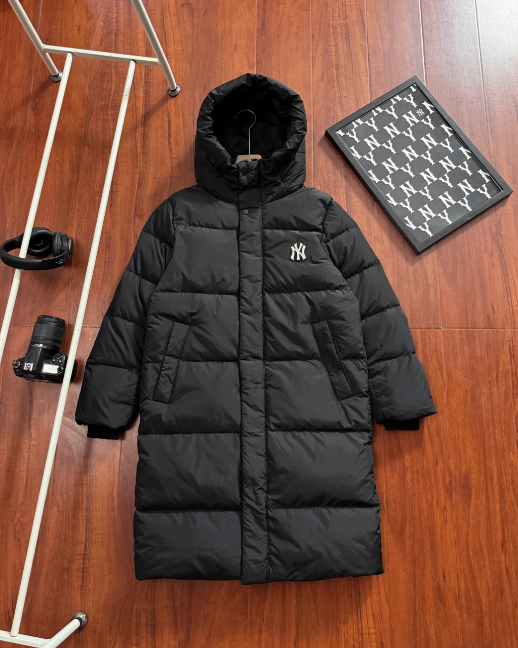MLB ダウンコート ロング丈 フード付き インサートロゴ ブラック - 画像 9
