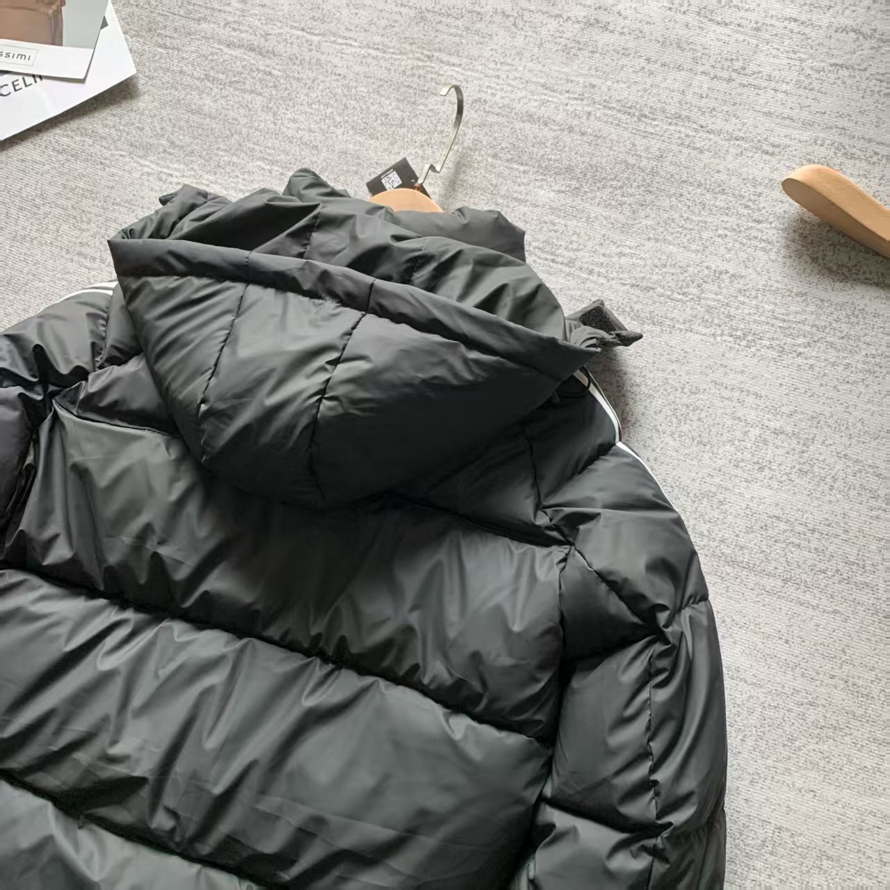 adidas ダウンジャケット パフジャケット 3本線デザイン 通勤カジュアル ブラック ポリエステル - 画像 8