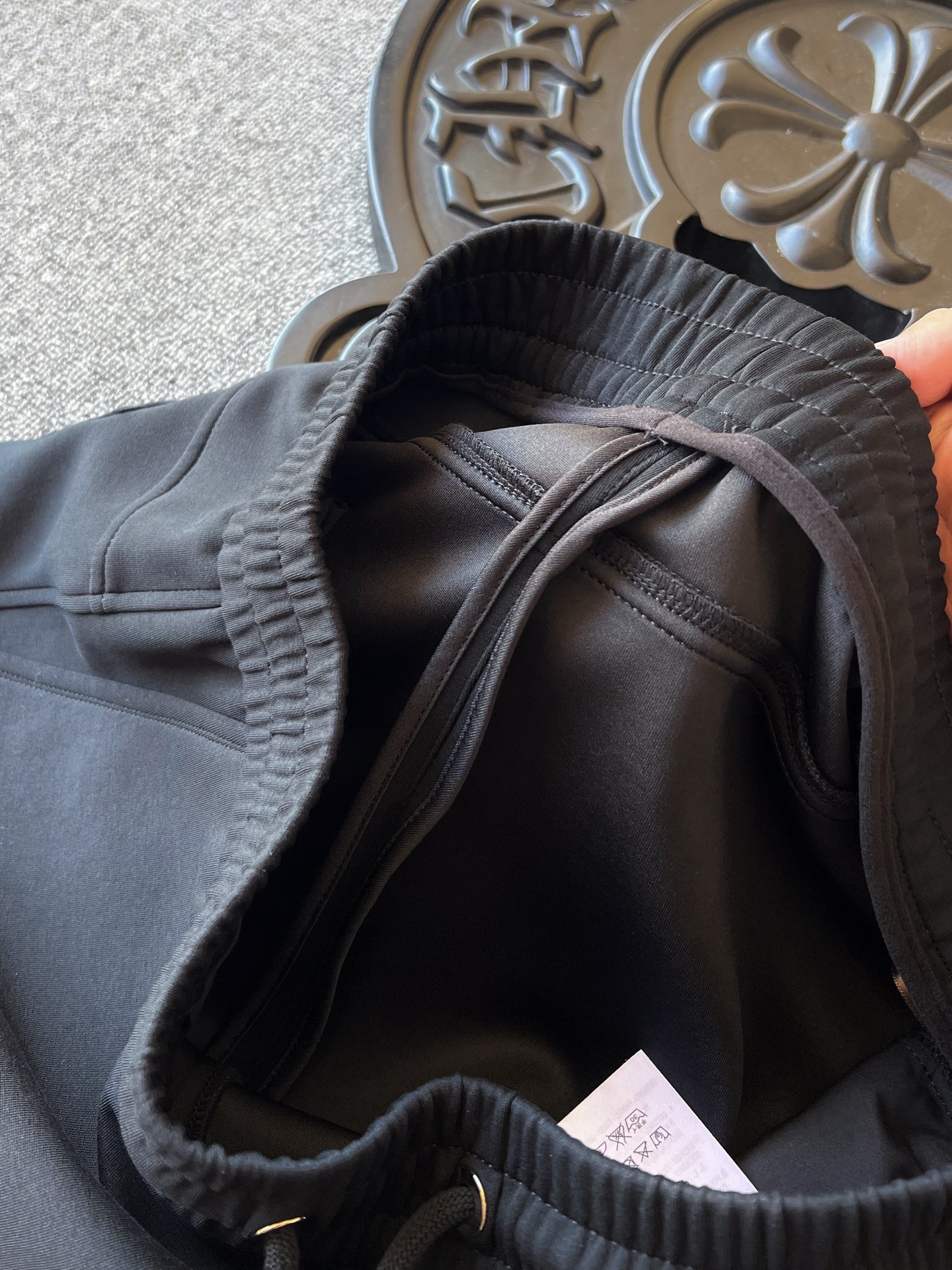 PRADA トロピカルパンツ メンズ 伸縮性 スウェット ブラック - 画像 8