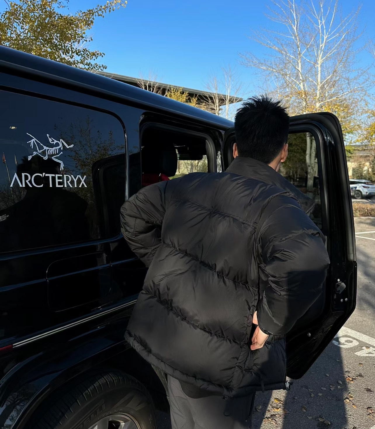 adidas ダウンジャケット パuffer フード付き 防風防水 YKKファスナー ブラック - 画像 4