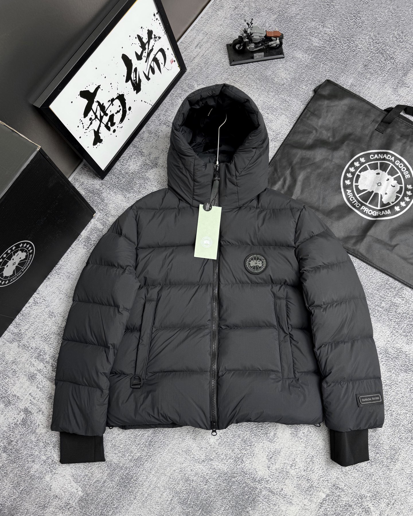 CANADA GOOSE ダウンジャケット ミニサイズ 防寒 通勤 ブラック ベージュ