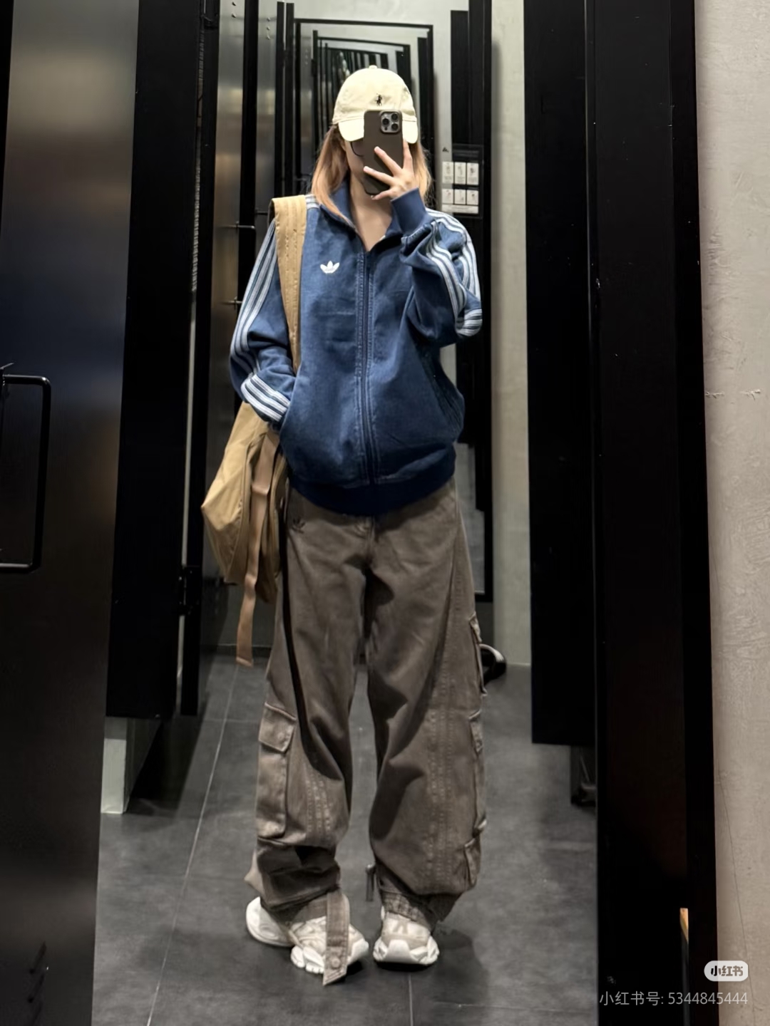 ADIDAS トレーナージャケット デニム素材 3本線デザイン カジュアル通勤 ブルーカラー - 画像 2