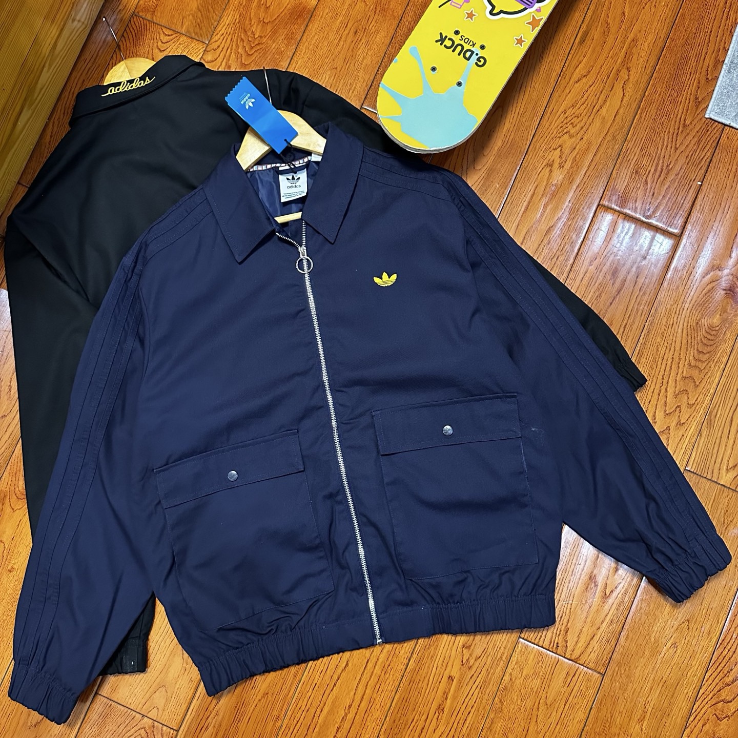 adidas ジャケット トラックジャケット 3ストライプス フロントジップ ポケット付き ブラック ネイビー ナイロン - 画像 7