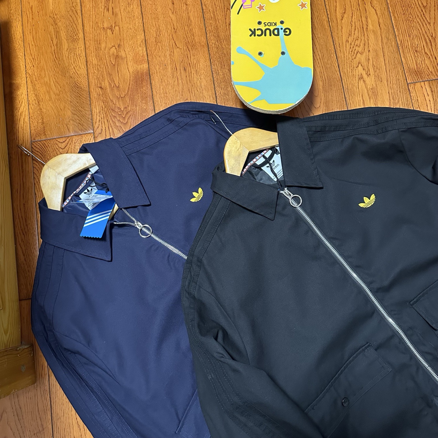 adidas ジャケット トラックジャケット 3ストライプス フロントジップ ポケット付き ブラック ネイビー ナイロン - 画像 8