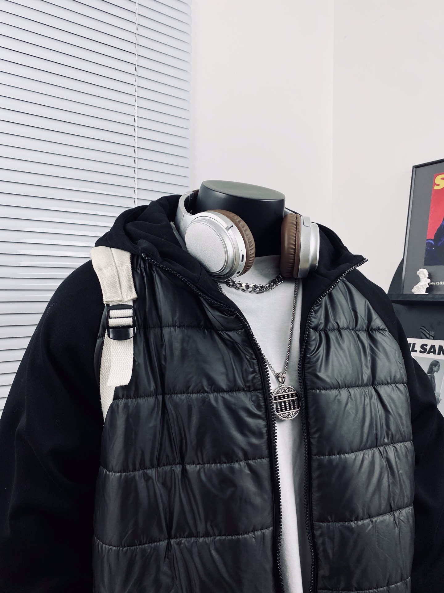 adidas ダウンベスト パーカー 2WAY フード付き ブラック/ブラック - 画像 7