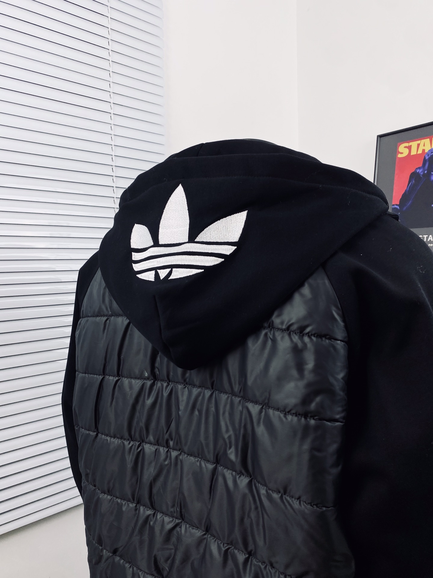 adidas ダウンベスト パーカー 2WAY フード付き ブラック/ブラック - 画像 9