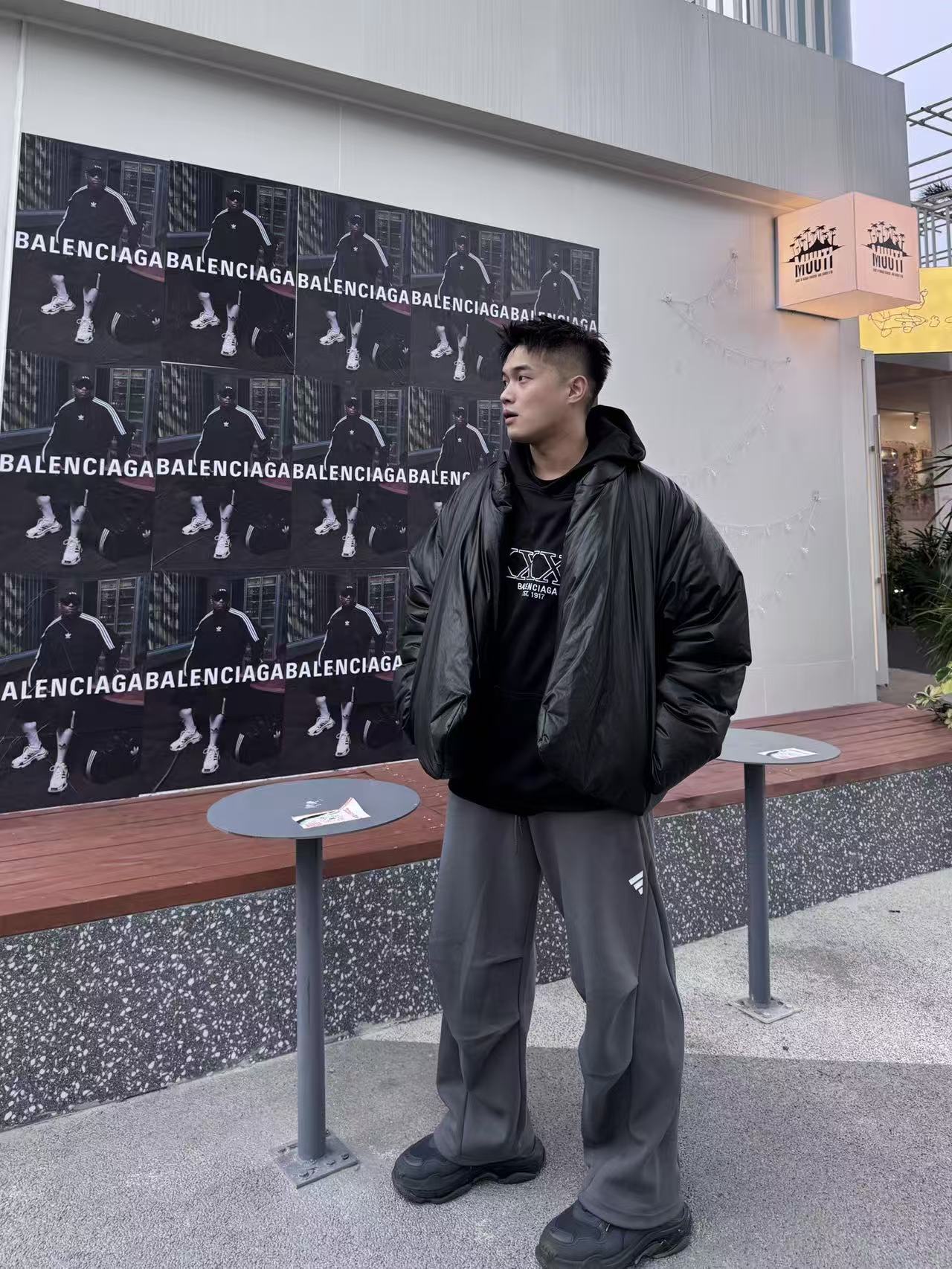 ADIDAS トレーナーパンツ ワイドルーズ ファッションカジュアル ミニロゴ ブラック ダークグレー カンバス - 画像 6