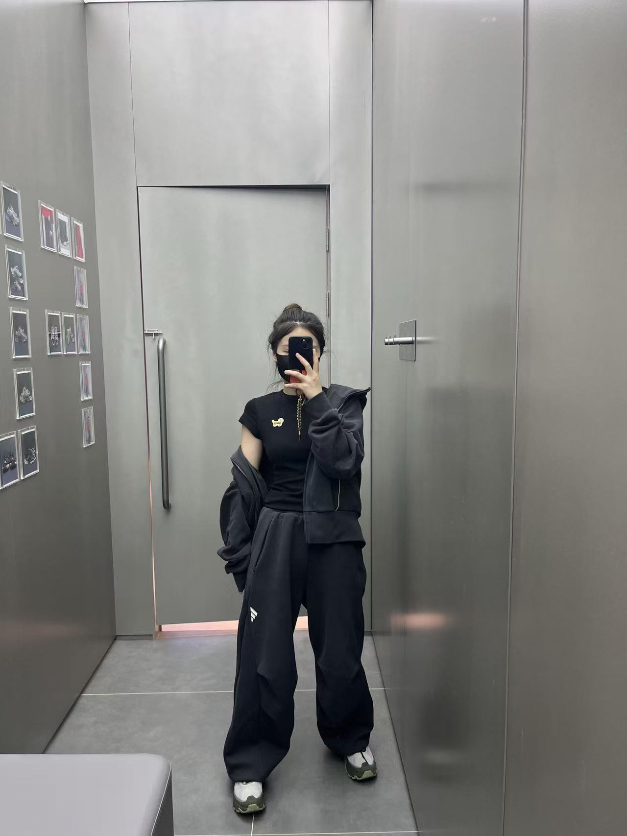 ADIDAS トレーナーパンツ ワイドルーズ ファッションカジュアル ミニロゴ ブラック ダークグレー カンバス - 画像 8