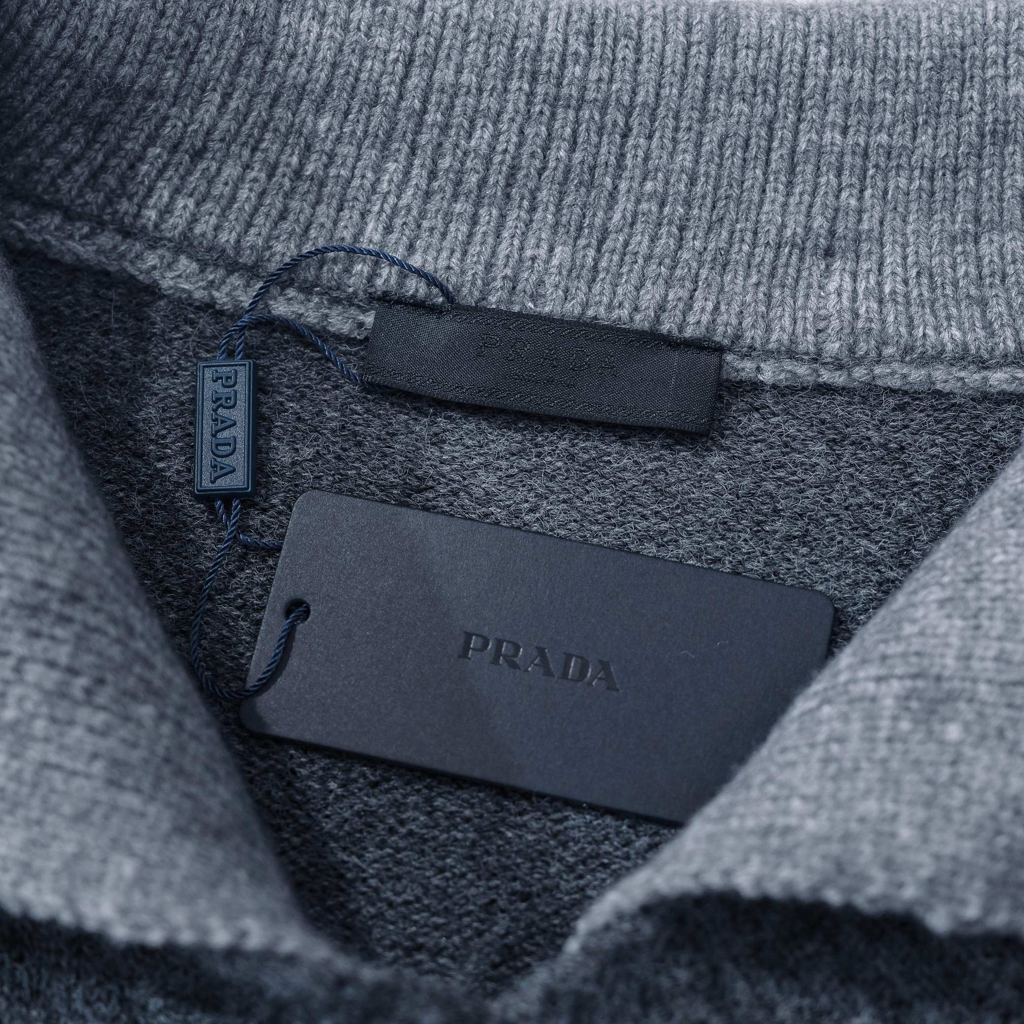 PRADA ニット ジャケット ロゴパッチ付 ポロカラー メンズ ブラック/グレー/ベージュ レザー付き - 画像 7