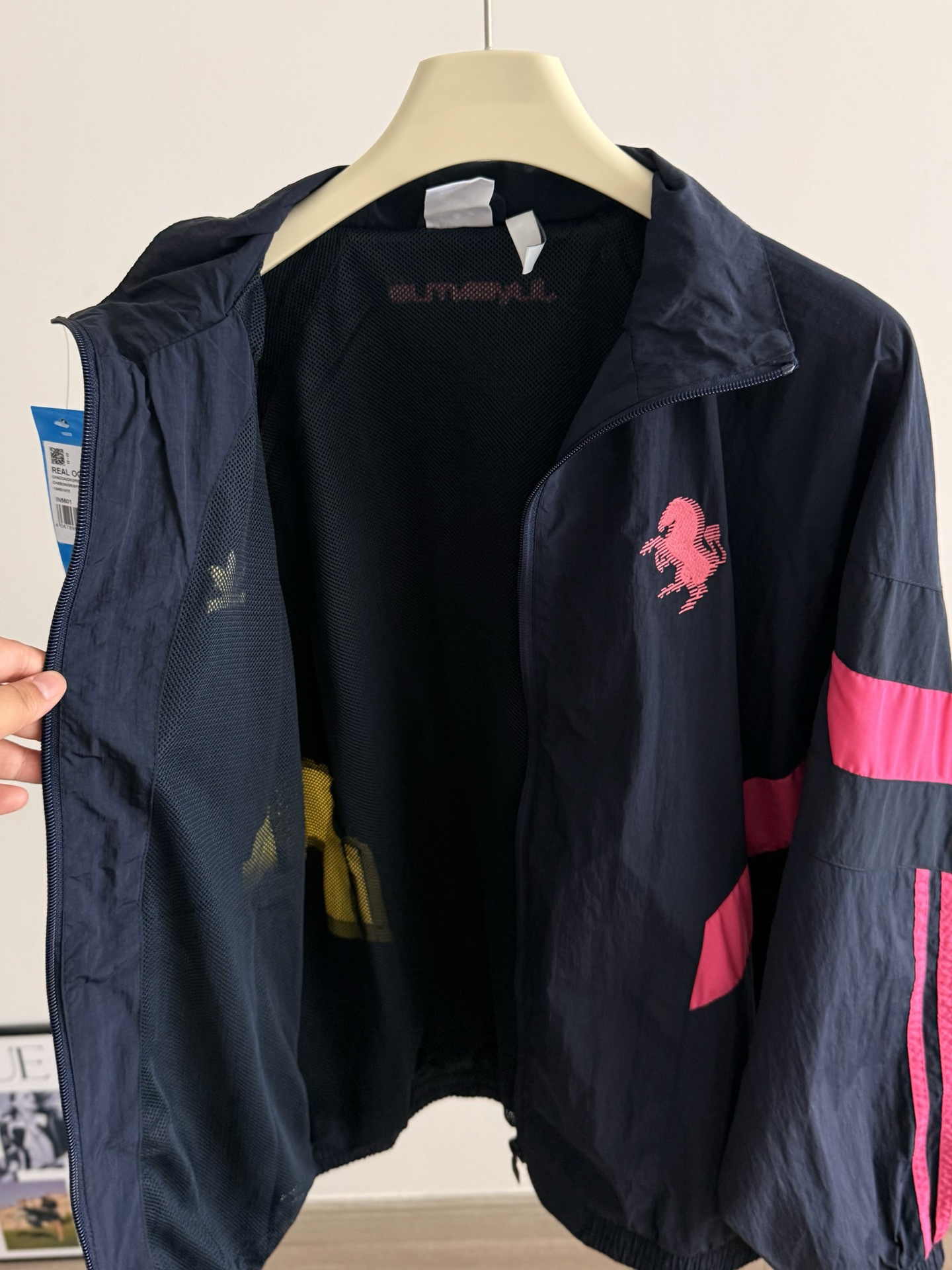 ADIDAS ジャケット リアルOG TT ジュventusコラボ ミニサイズ ネイビー/ピンク/イエロー ナイロン - 画像 3