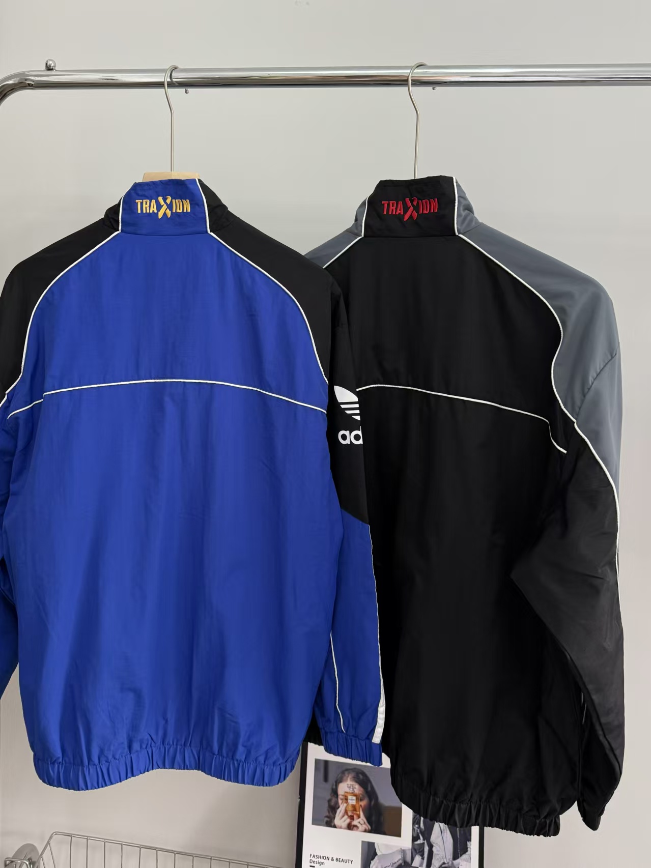 adidas トラックジャケット メンズ スポーツウェア カジュアル デザインロゴ 3色展開 ブラック ブルー グレー - 画像 7