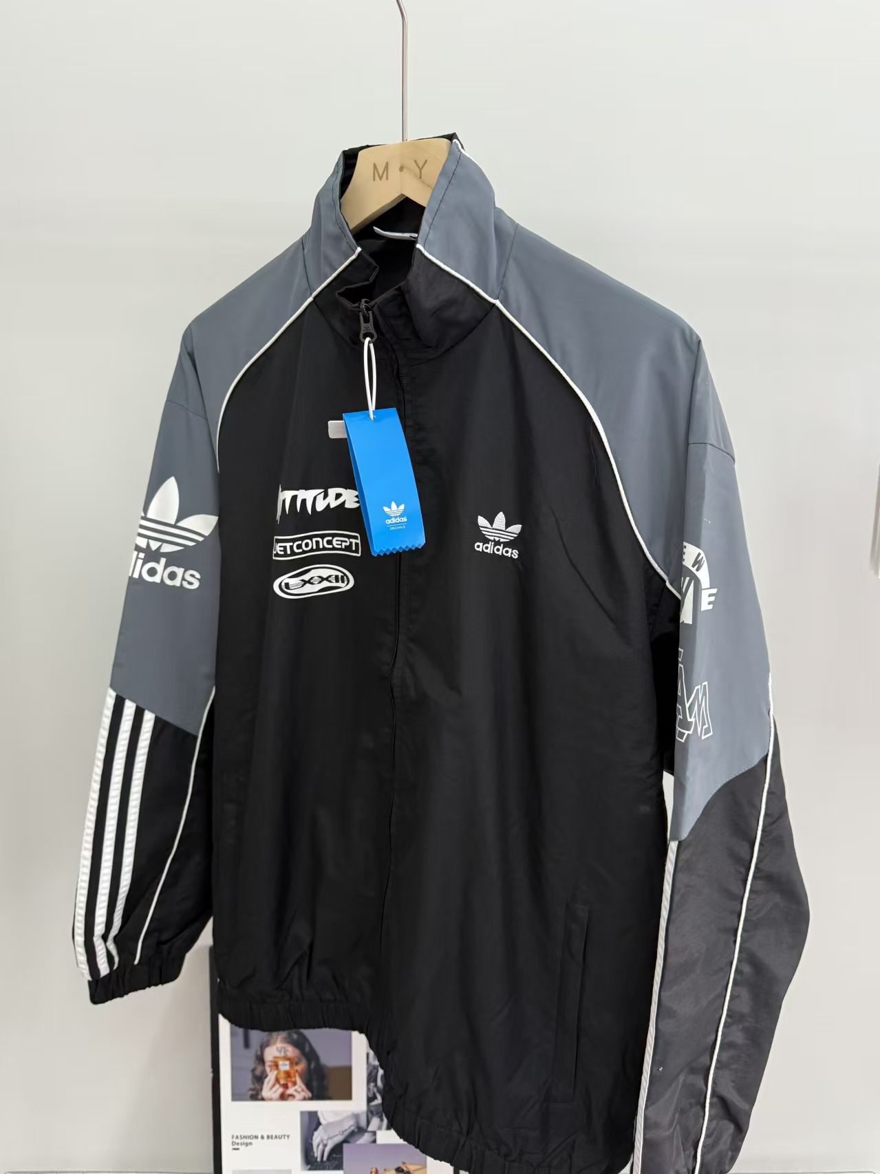 adidas トラックジャケット メンズ スポーツウェア カジュアル デザインロゴ 3色展開 ブラック ブルー グレー - 画像 8