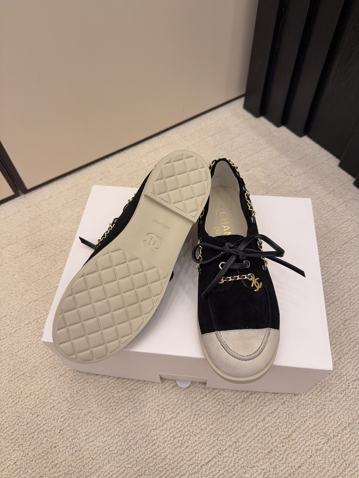 シャネル シューズ レディース メンズ 兼用 シンプル スタイル 黒 2WAY チェーン デザイン 通勤 通学 カジュアル - 画像 7