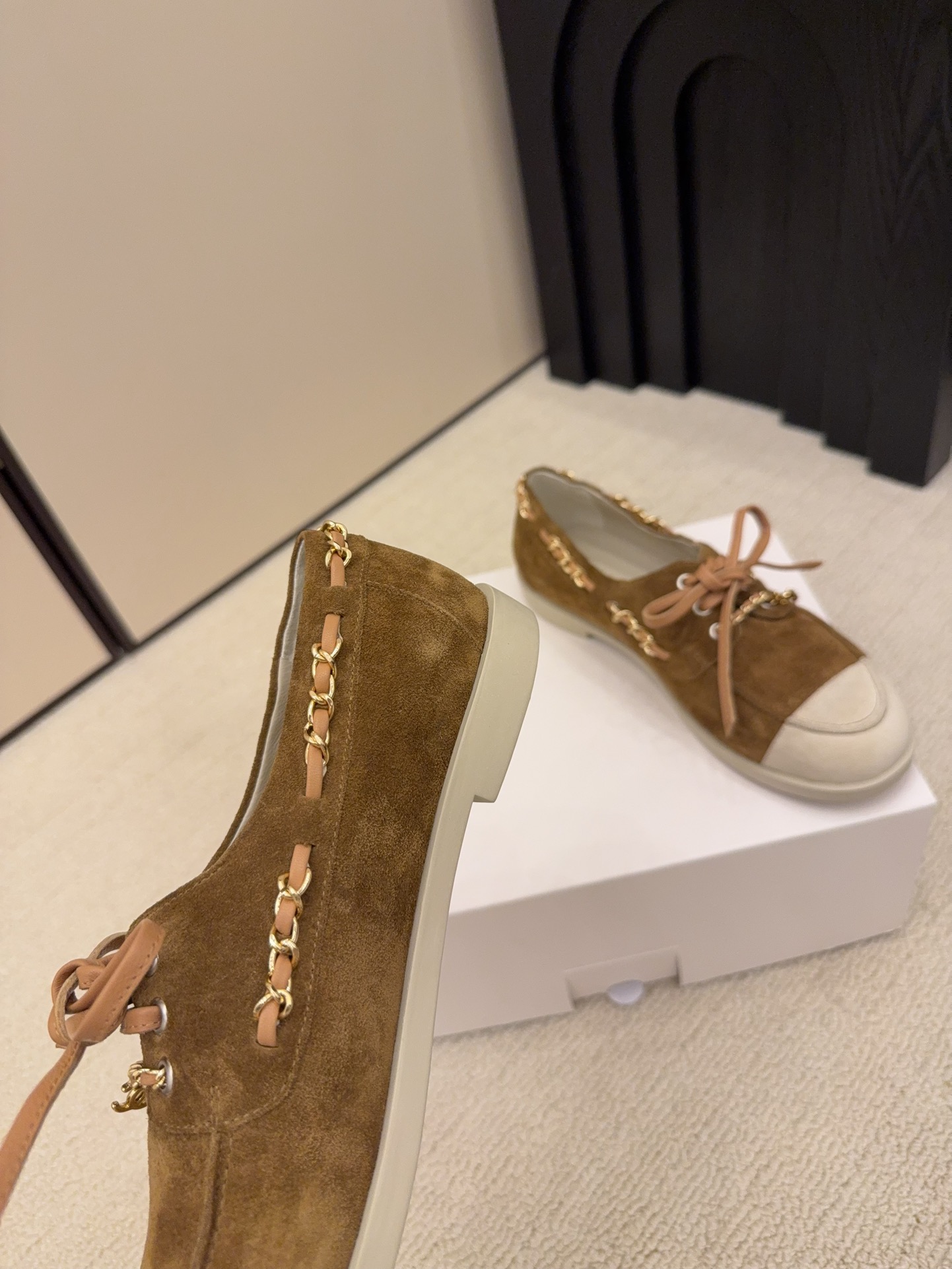 シャネル シューズ レディース メンズ 兼用 デコネイビー シンプル ブラウン 2WAY 丸洗いOK 黒 ホワイト 靴 - 画像 5