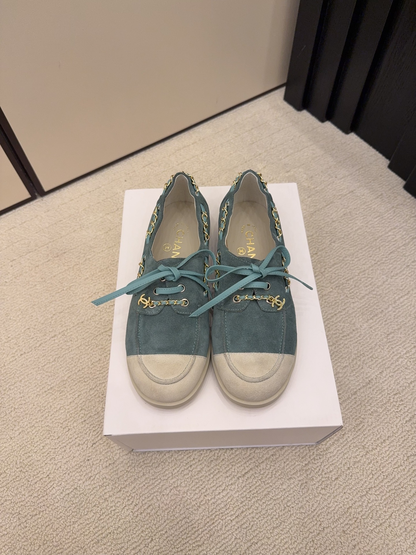 シャネル シューズ レディース メンズ 兼用 A4対応 軽量 大容量 撥水 ファッション スタイリッシュ 黒 1.jpg