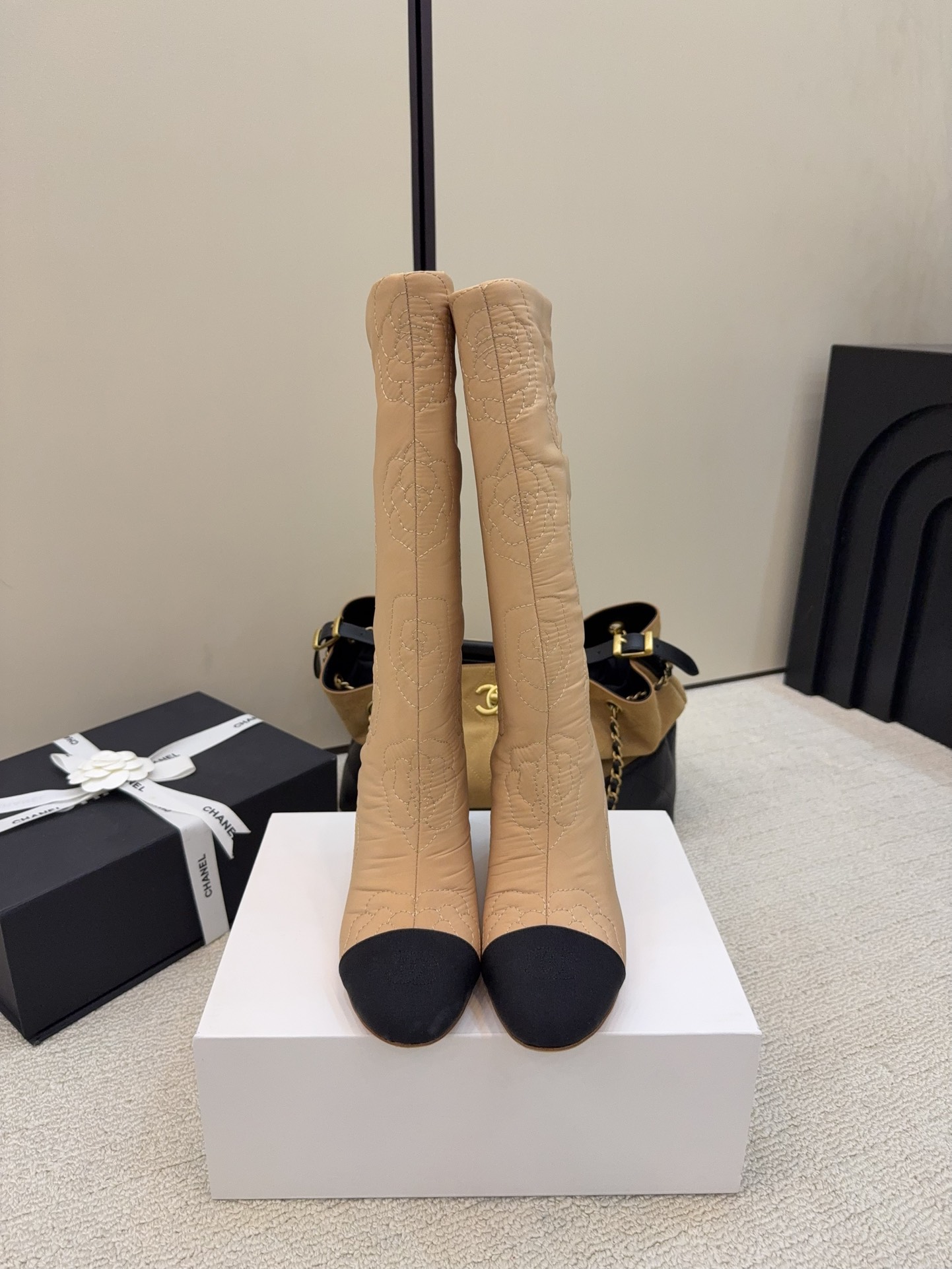 シャネル シューズ 長靴 レディース メンズ 兼用 シンプル レトロ ベージュ 黒 37C