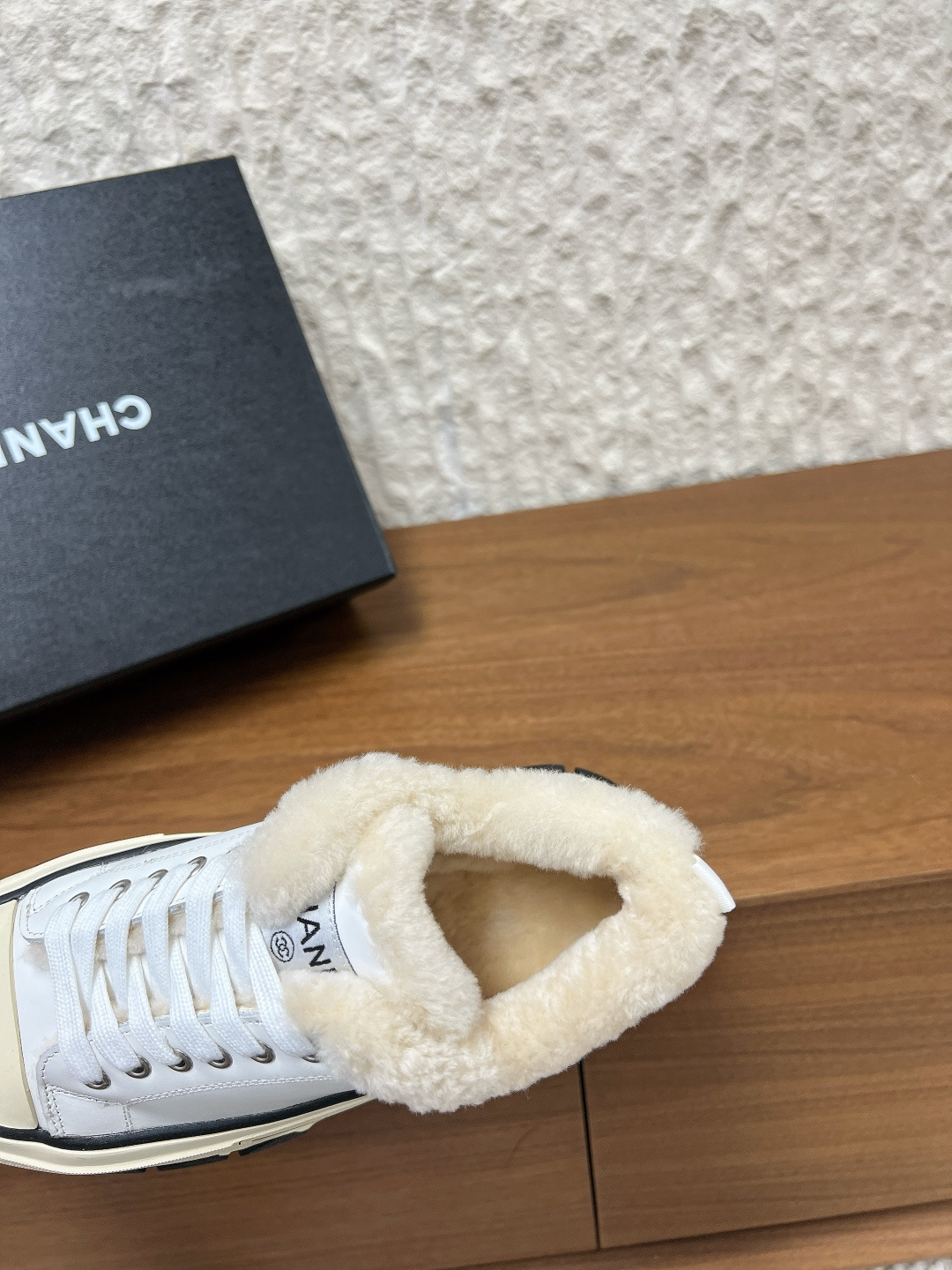 シャネル シューズ レディース メンズ 兼用 ファー付き プラットフォーム スニーカー 軽量 白 ブラック - 画像 8