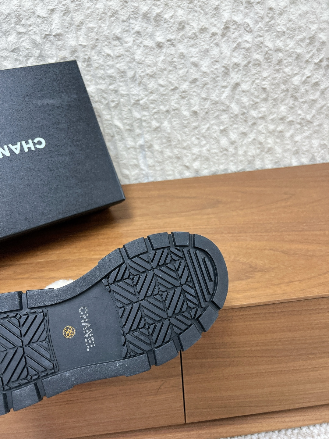 シャネル シューズ レディース メンズ 兼用 ファー付き プラットフォーム スニーカー 軽量 白 ブラック - 画像 9