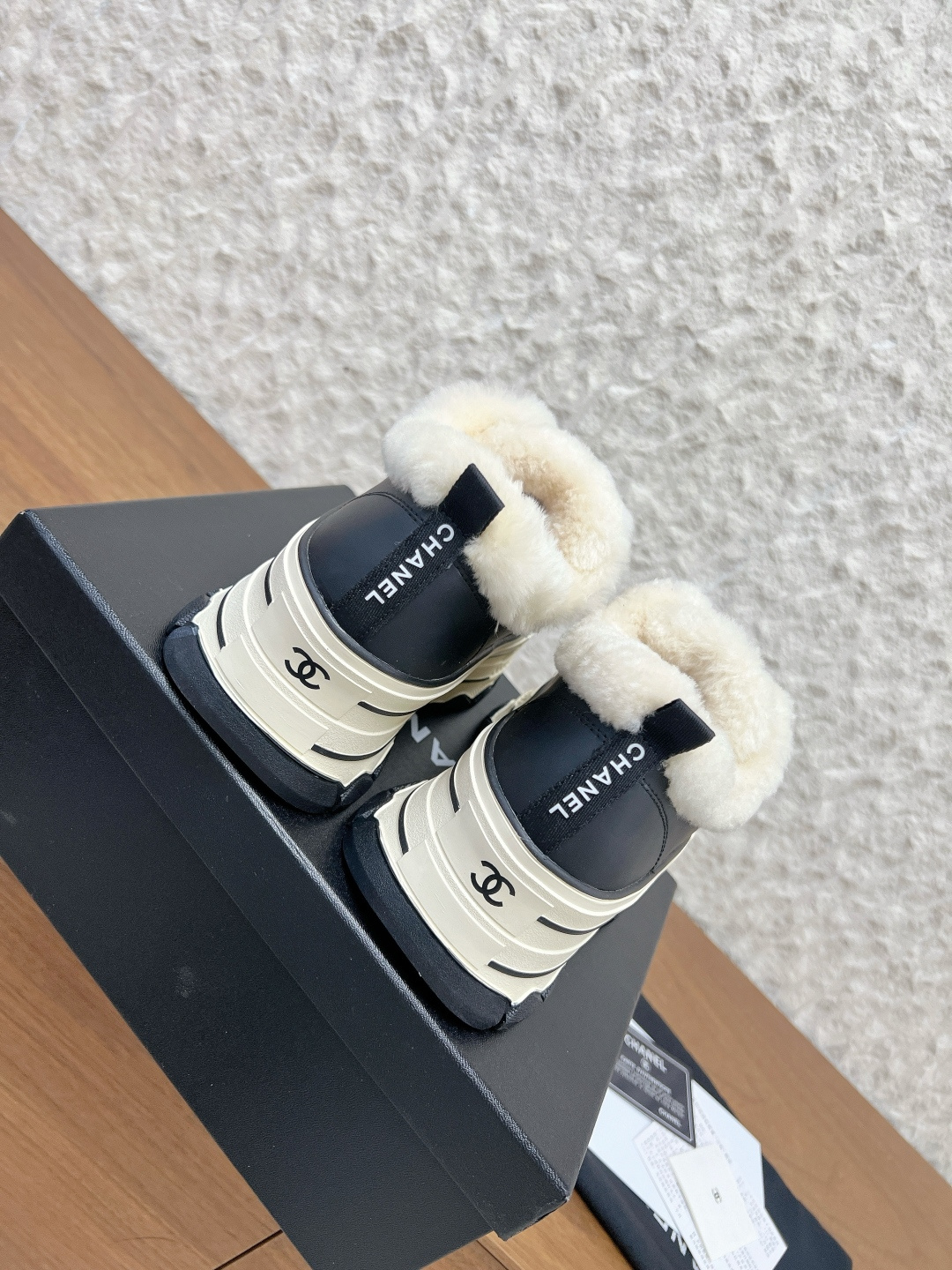シャネル シューズ レディース メンズ 兼用 ファー付き プラットフォームスニーカー 保温 防滑 黒 インソール抜群 - 画像 6