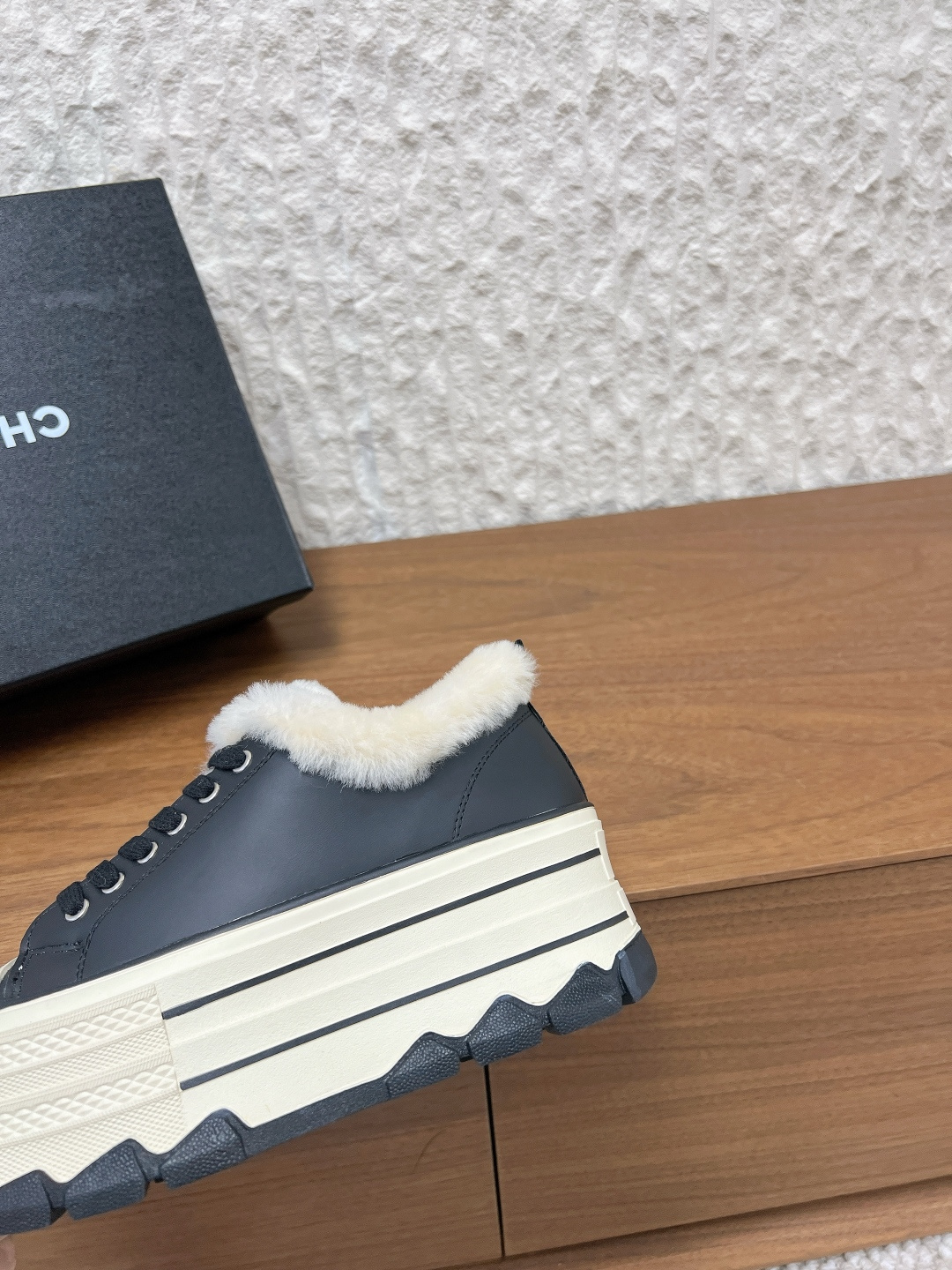 シャネル シューズ レディース メンズ 兼用 ファー付き プラットフォームスニーカー 保温 防滑 黒 インソール抜群 - 画像 7
