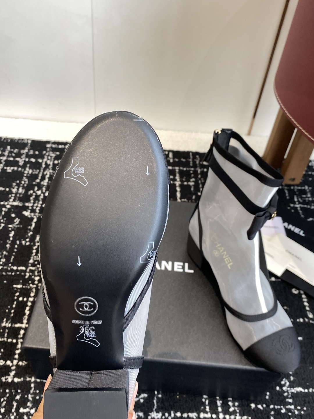 CHANEL シャネル フラットシューズ 本革 軽量 ファッション ブラック - 画像 9