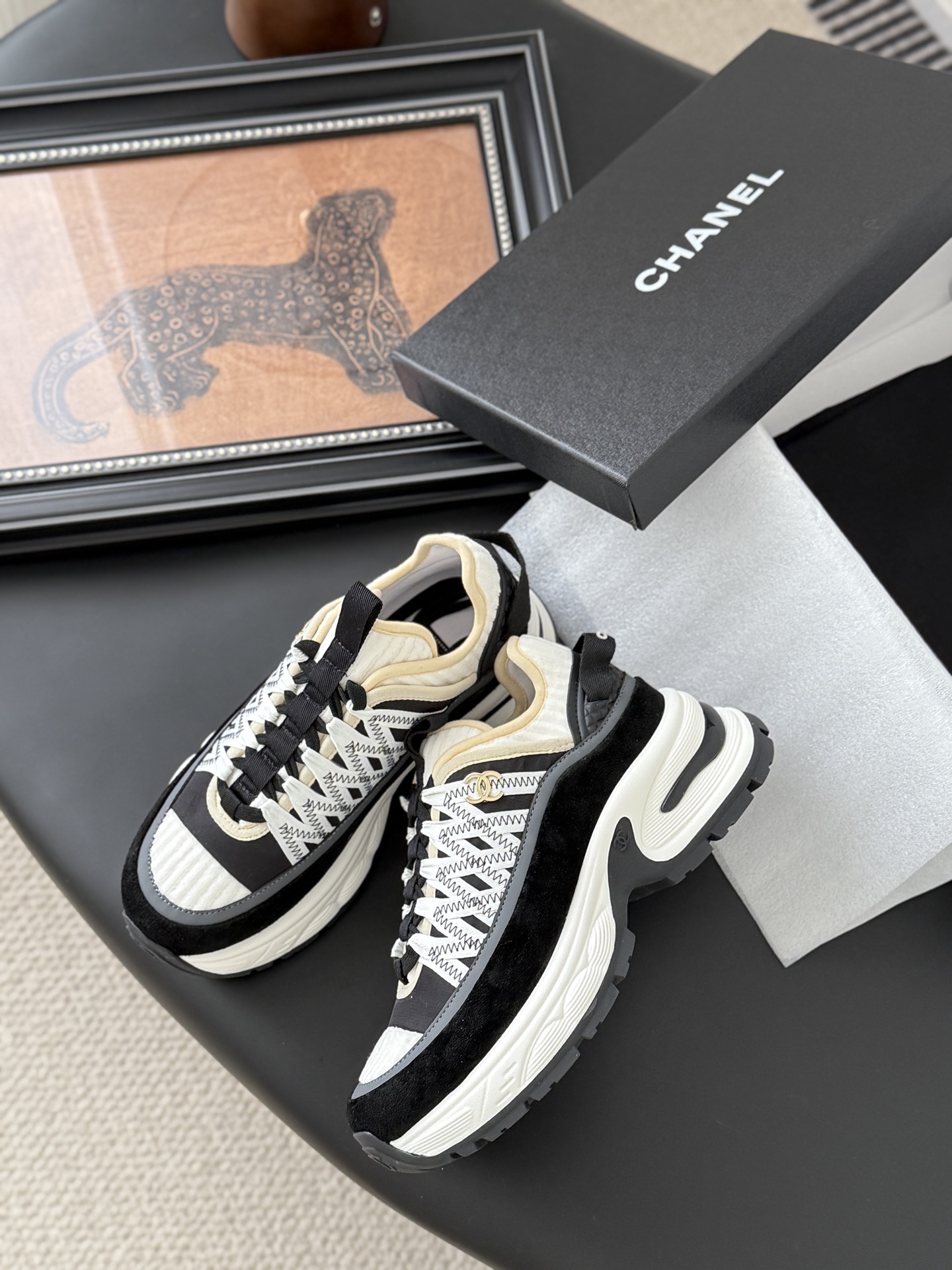 シャネル レディース メンズ 兼用 スニーカー ブラック ホワイト 通勤 通学 2WAY シンプル 高級感 - 画像 4