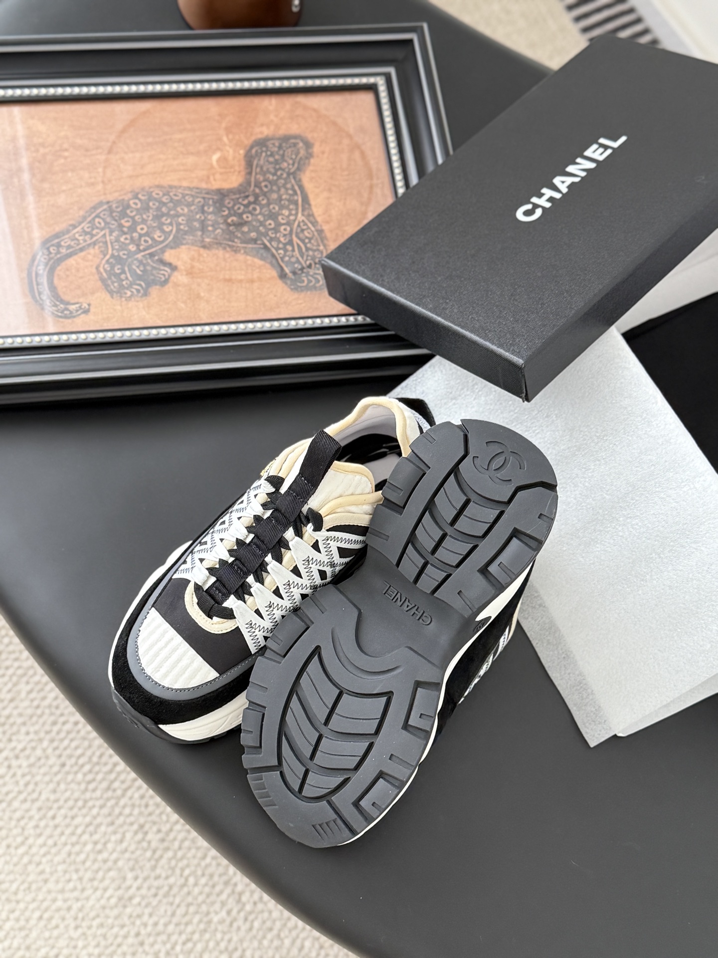 シャネル レディース メンズ 兼用 スニーカー ブラック ホワイト 通勤 通学 2WAY シンプル 高級感 - 画像 5