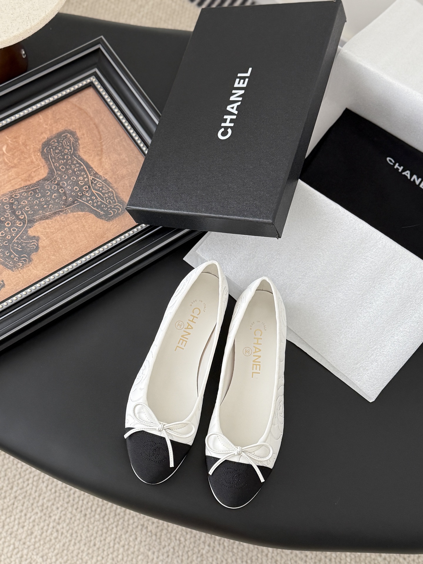 シャネル チャンネル シューズ フラット レディース メンズ 兼用 通勤 通学 北欧風 白 黒