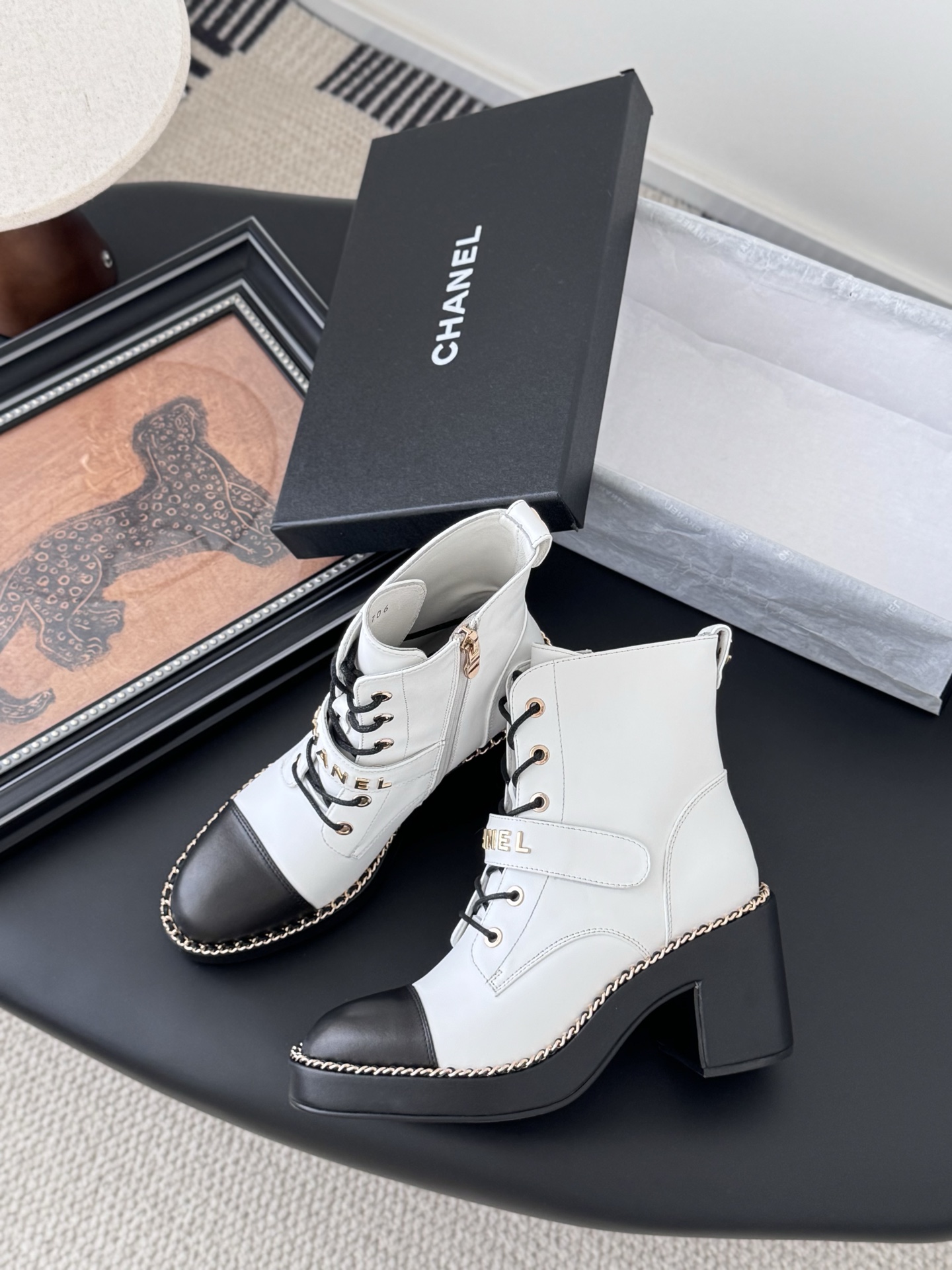 シャネル シューズ レディース メンズ 兼用 ブーツ ブラック ホワイト シンプル 通勤 通学 2WAY サイドジップ ファッション ブーツ 36 37 38 39 40 41 42 - 画像 3