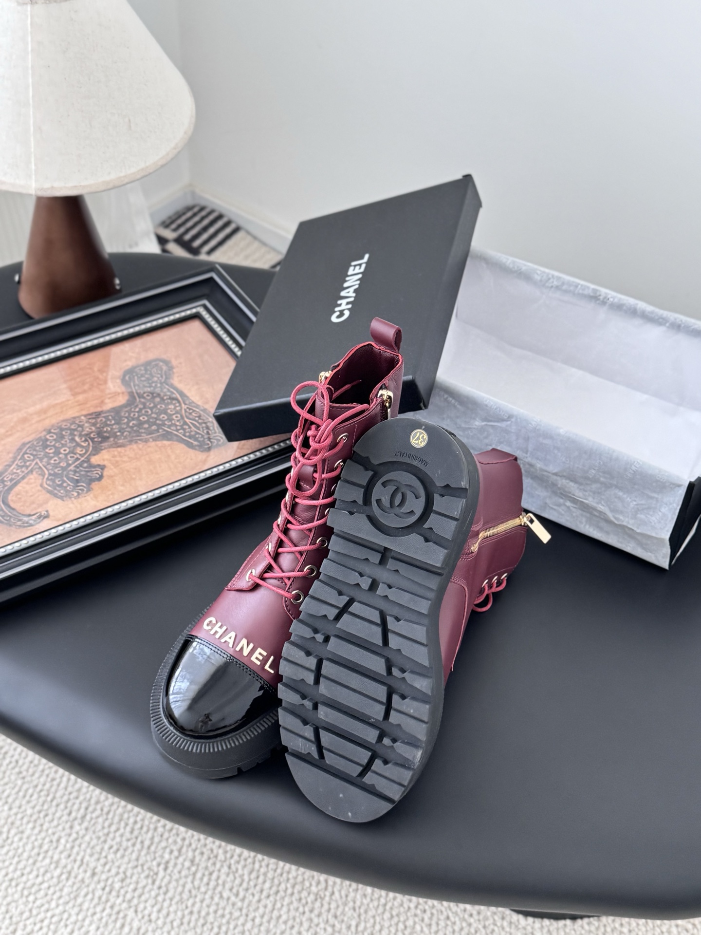 CHANEL シャネル ブーツ 本革 フラットシューズ 通勤 ブラック マルーン 全2色 - 画像 4