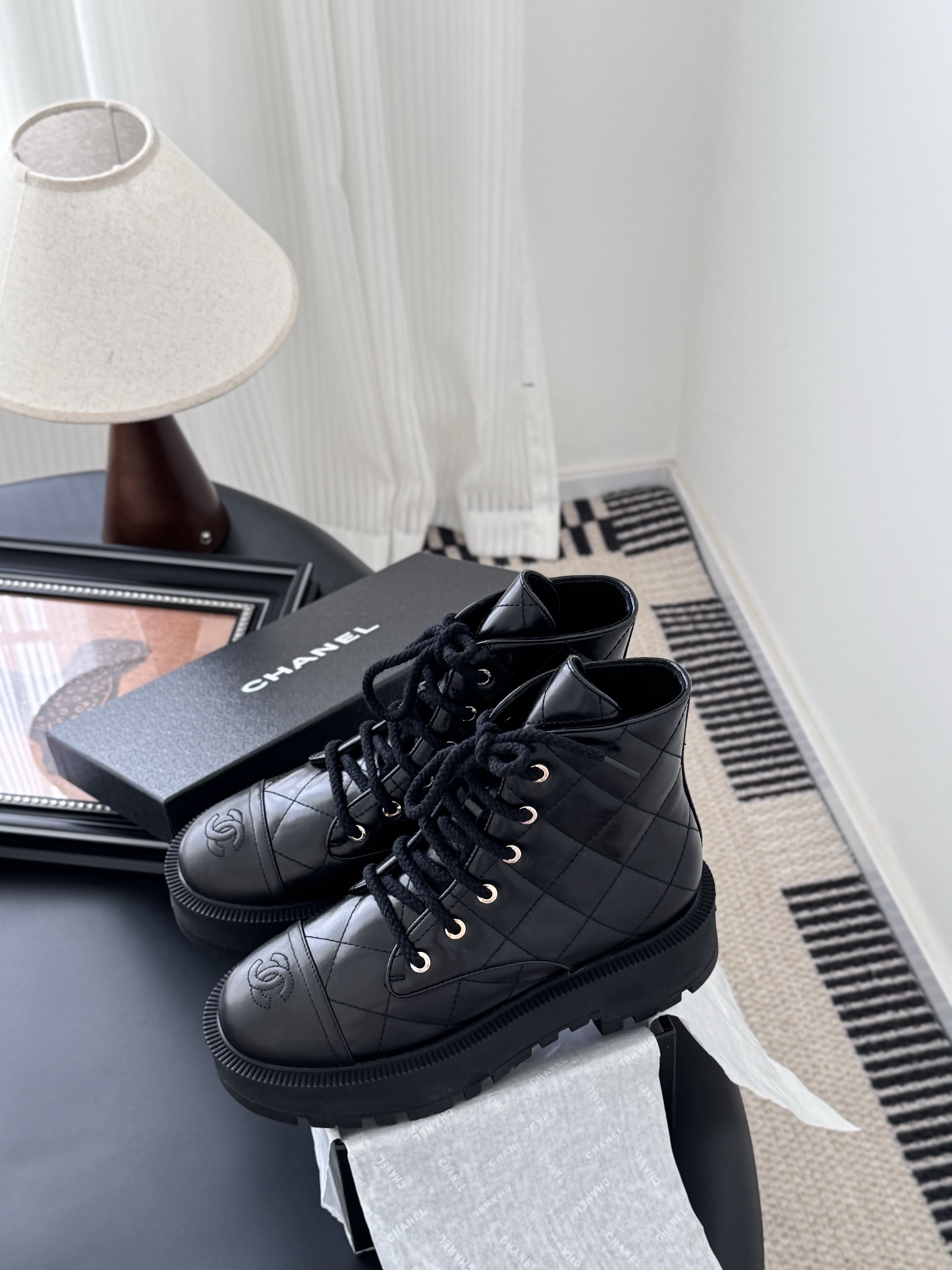 シャネル チェーンブーツ レディース メンズ 兼用 ブーツ 黒 軽量 通勤 通学 高級感 撥水 丸洗いOK - 画像 9