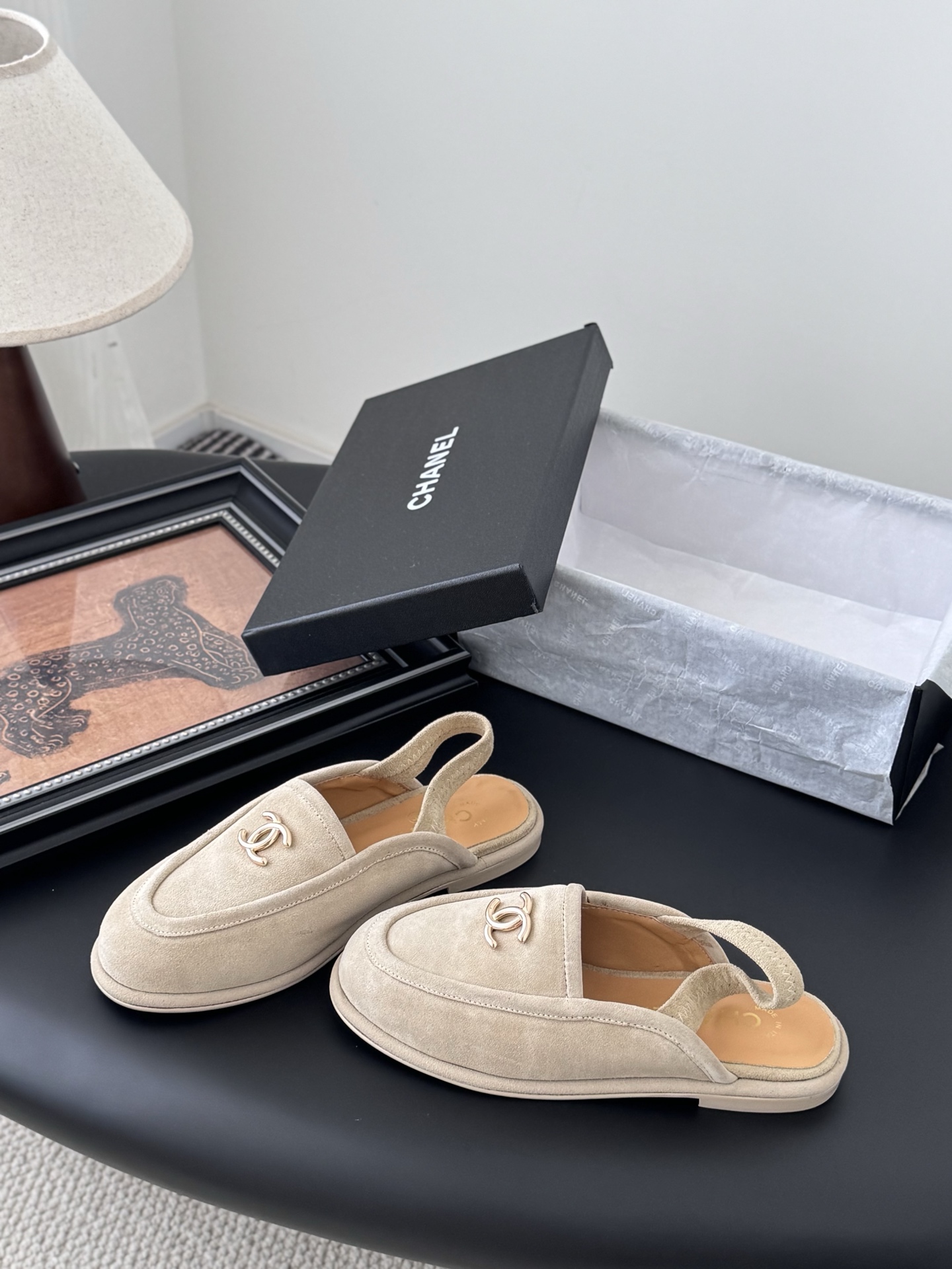 CHANEL シューズ ローファー レディース メンズ 兼用 通勤 通学 シンプル ベージュ - 画像 2